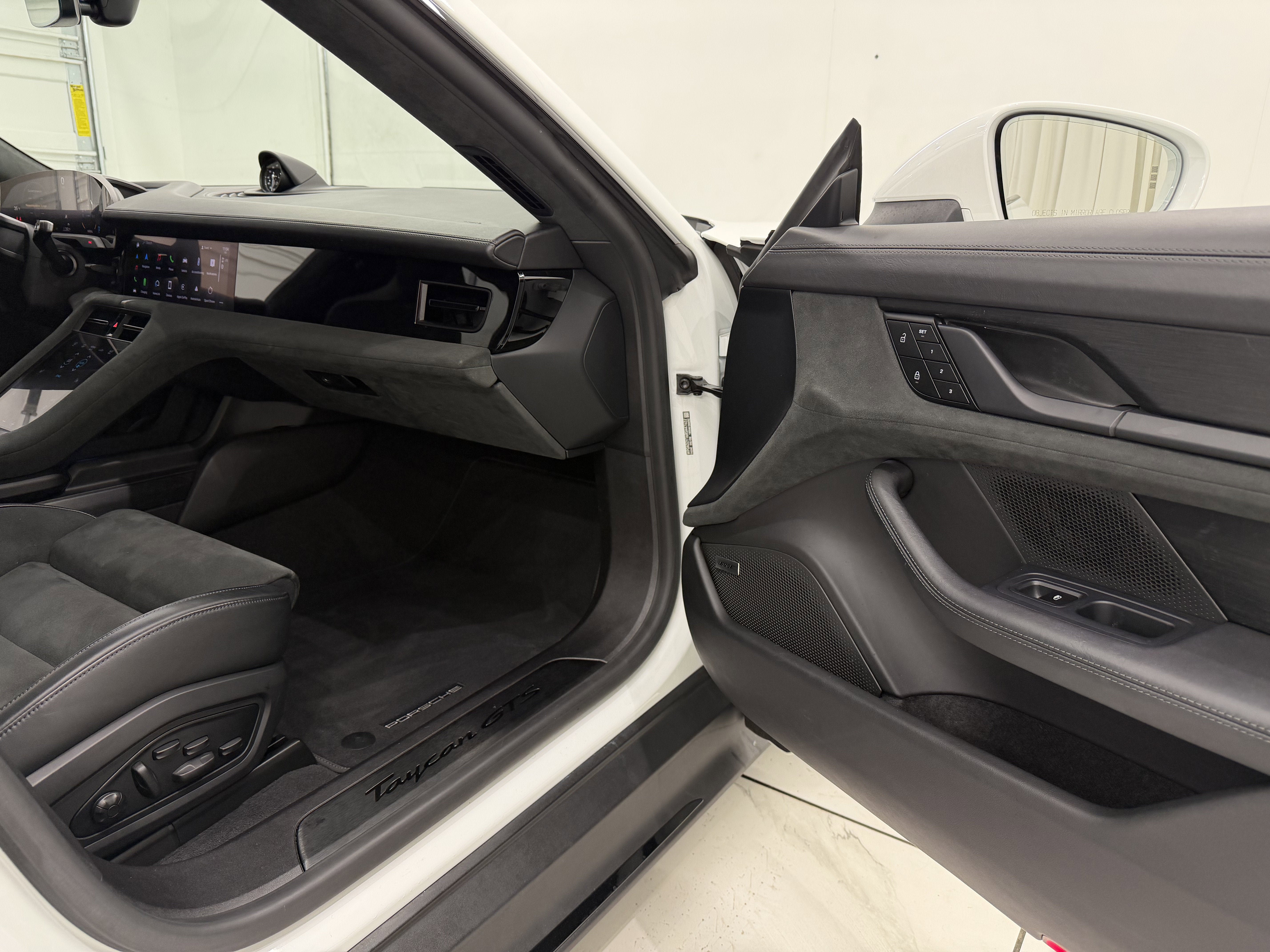 2024 Porsche Taycan GTS