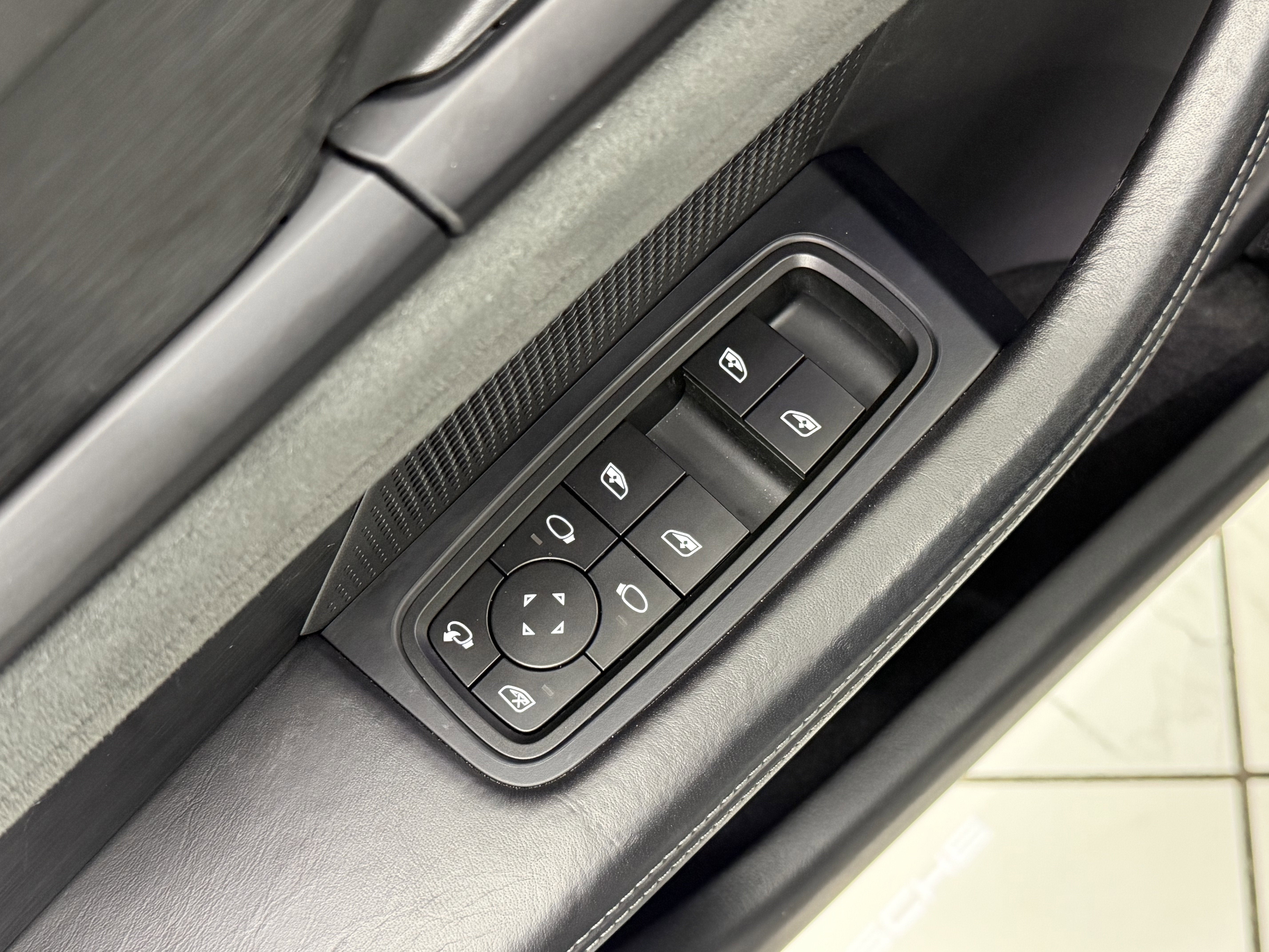 2024 Porsche Taycan GTS