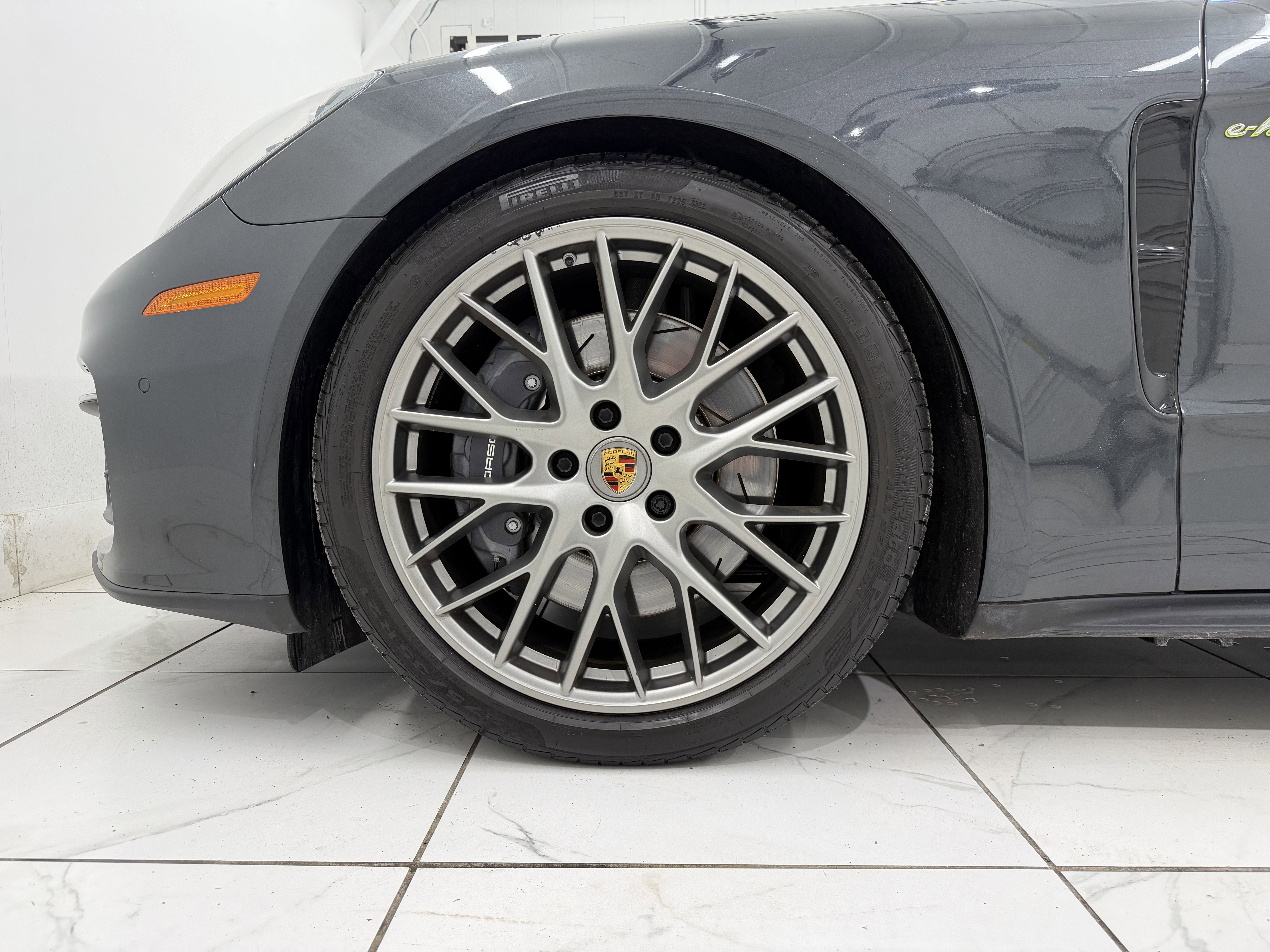 2023 Porsche Panamera 4