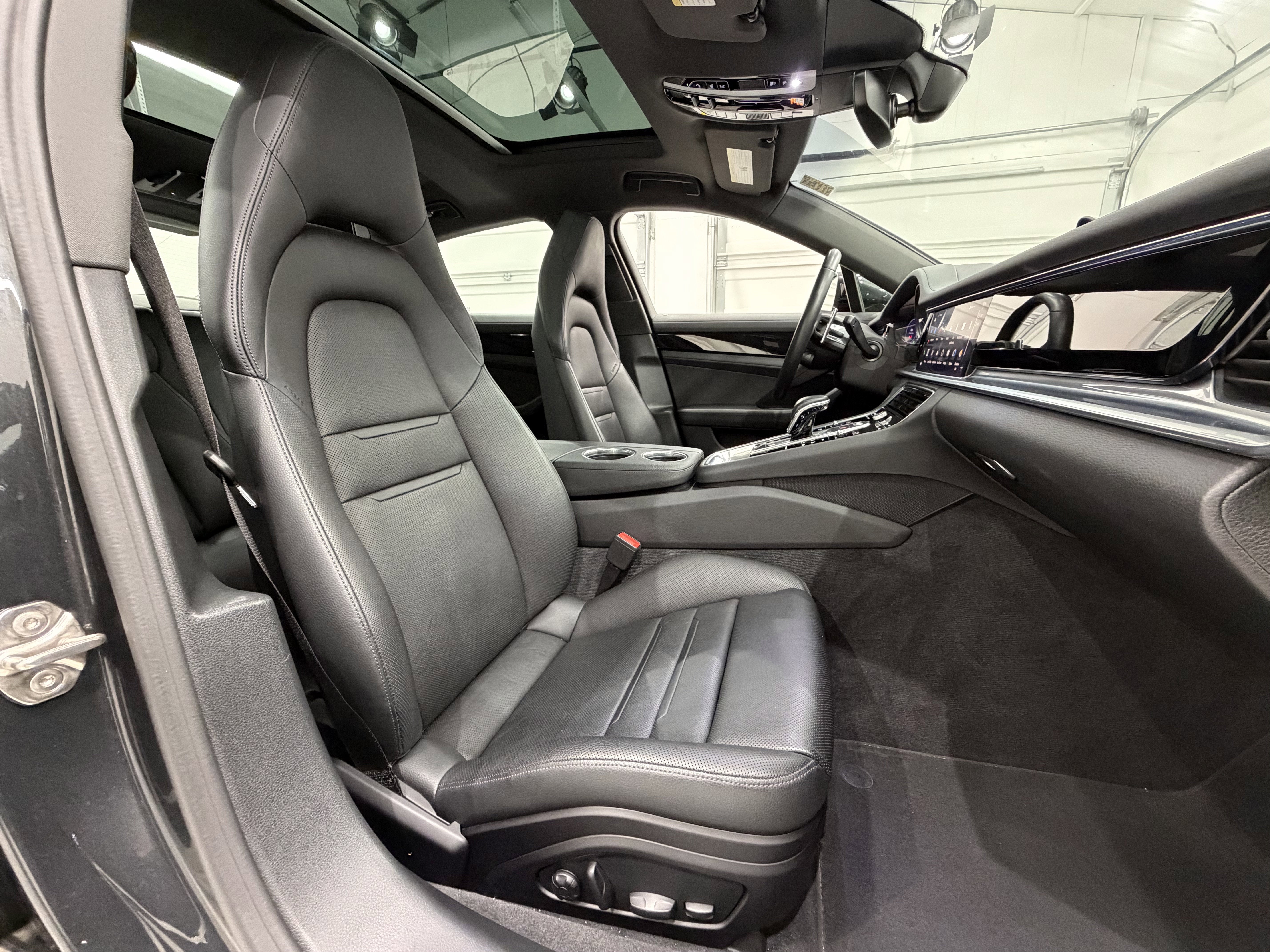 2023 Porsche Panamera 4