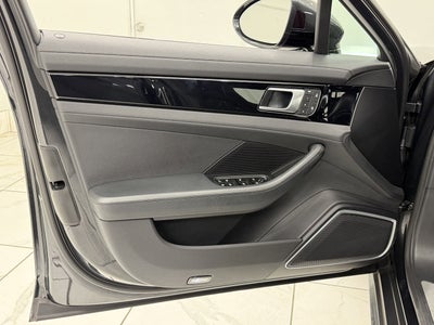 2023 Porsche Panamera 4