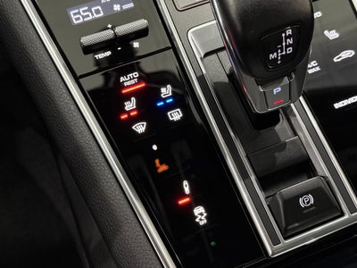 2023 Porsche Panamera 4