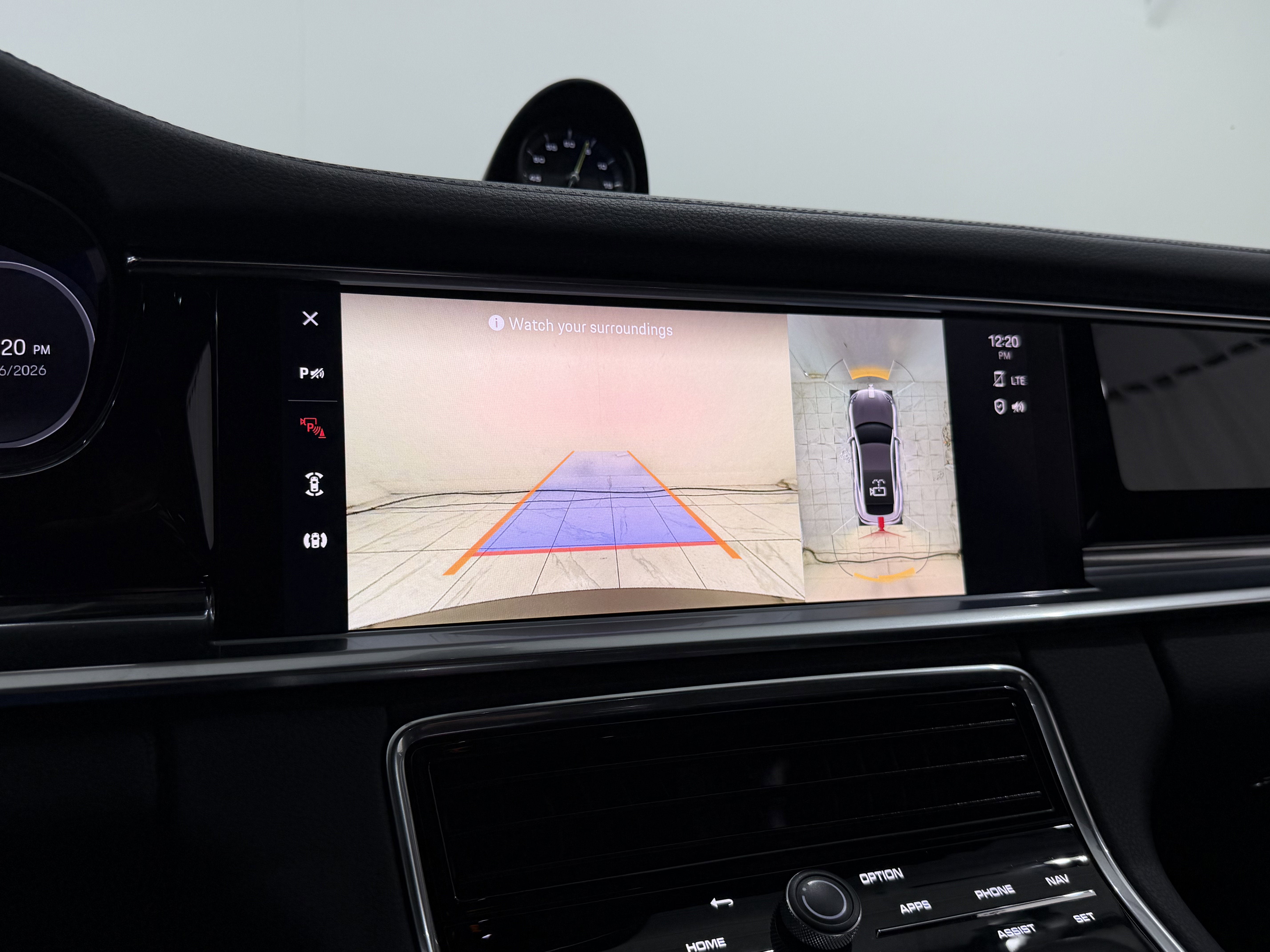 2023 Porsche Panamera 4