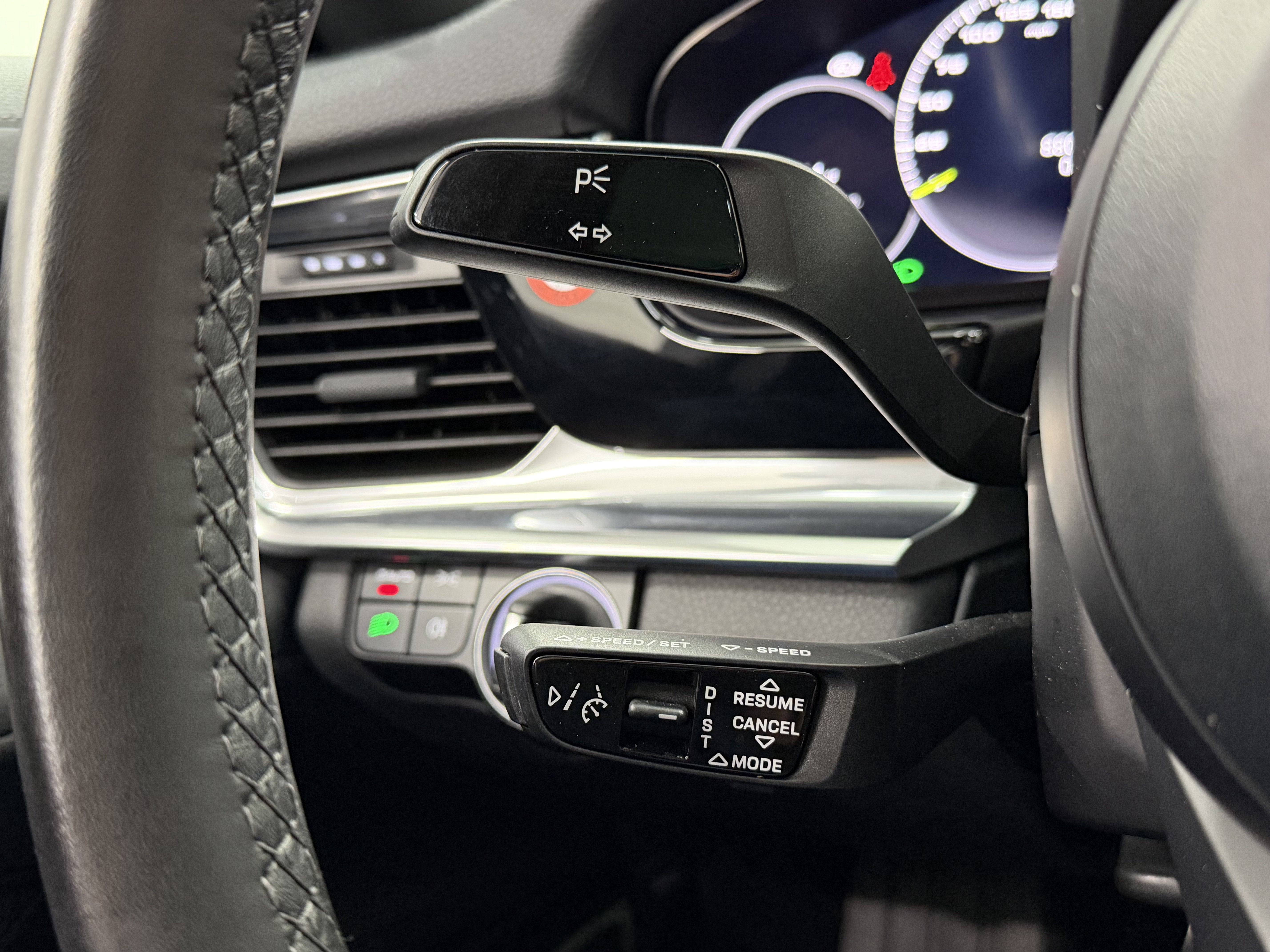 2023 Porsche Panamera 4