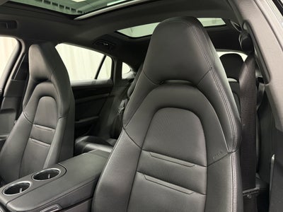 2023 Porsche Panamera 4