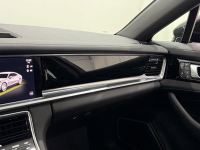 2023 Porsche Panamera 4