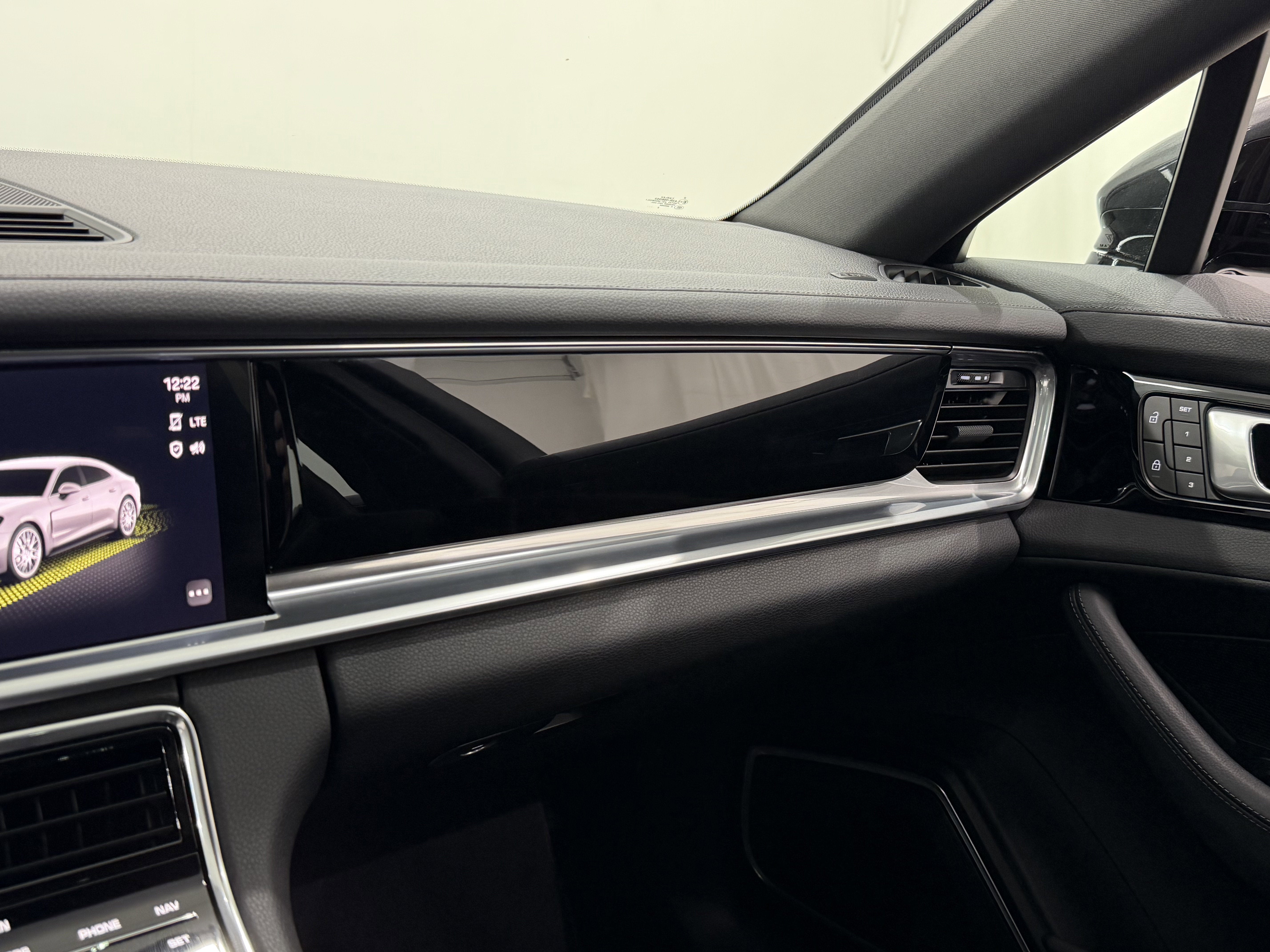 2023 Porsche Panamera 4