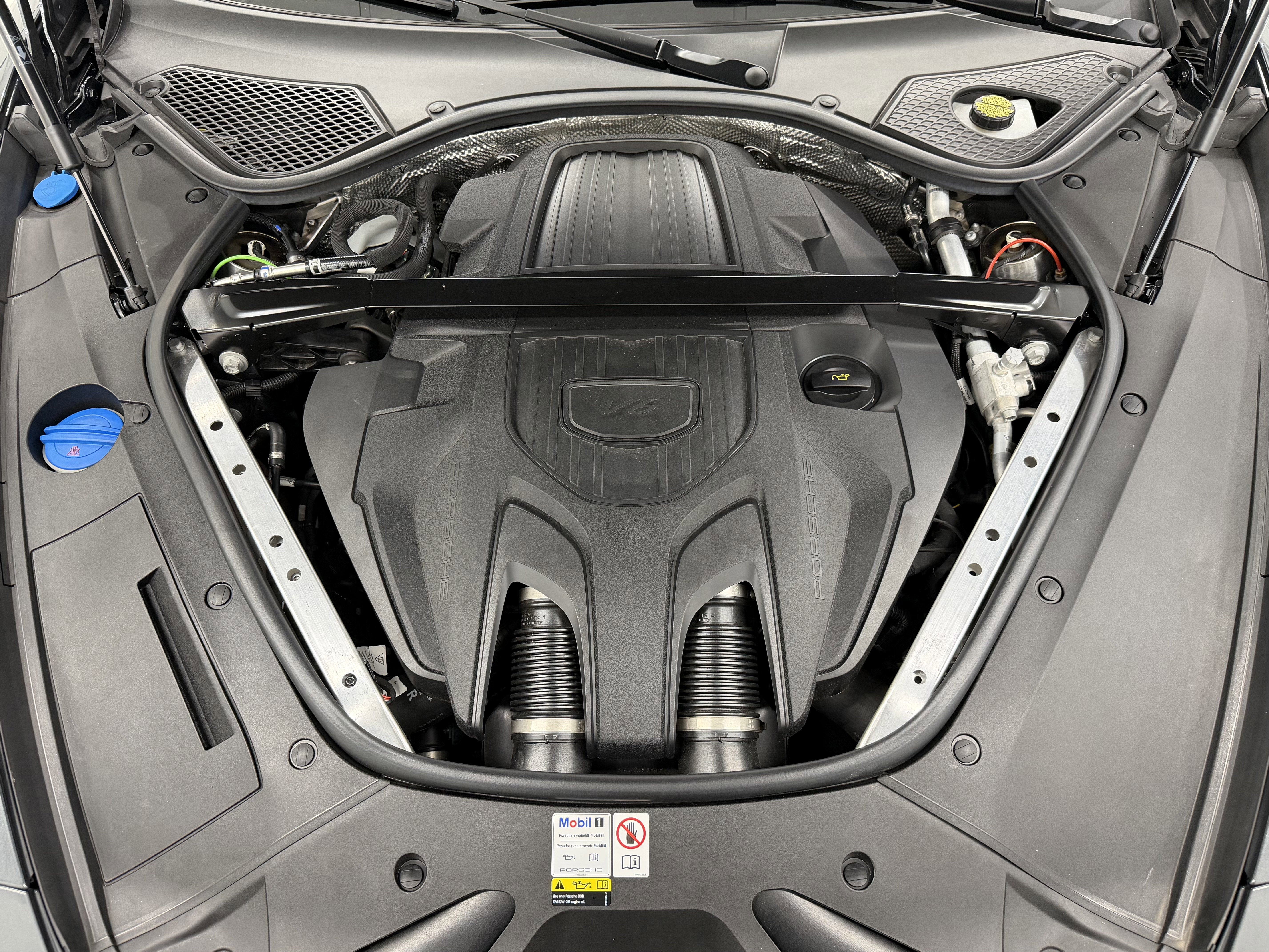 2023 Porsche Panamera 4