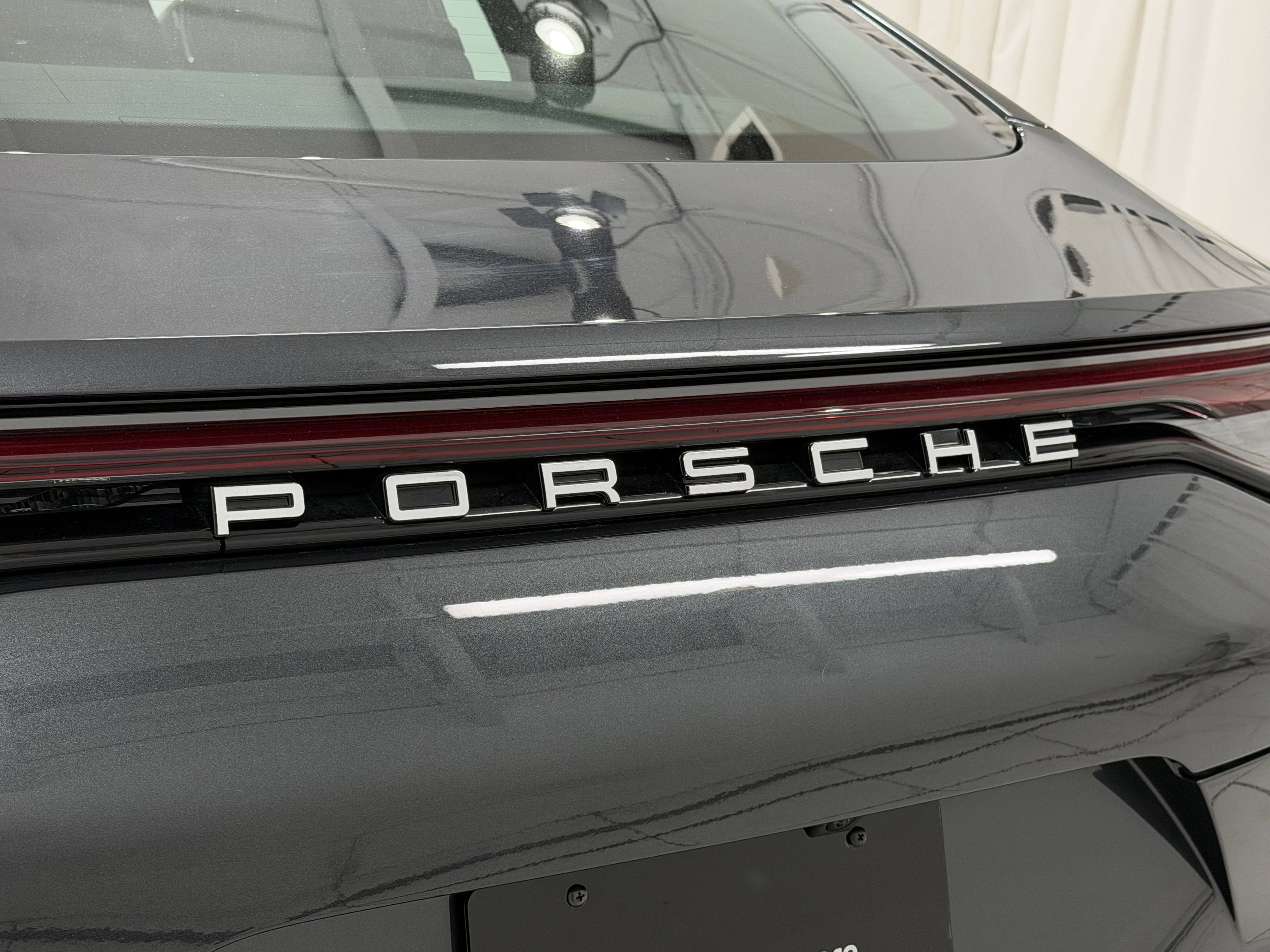 2023 Porsche Panamera 4