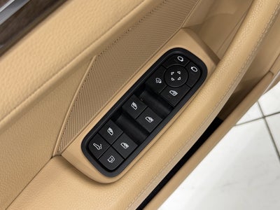 2023 Porsche Panamera 4 E-Hybrid