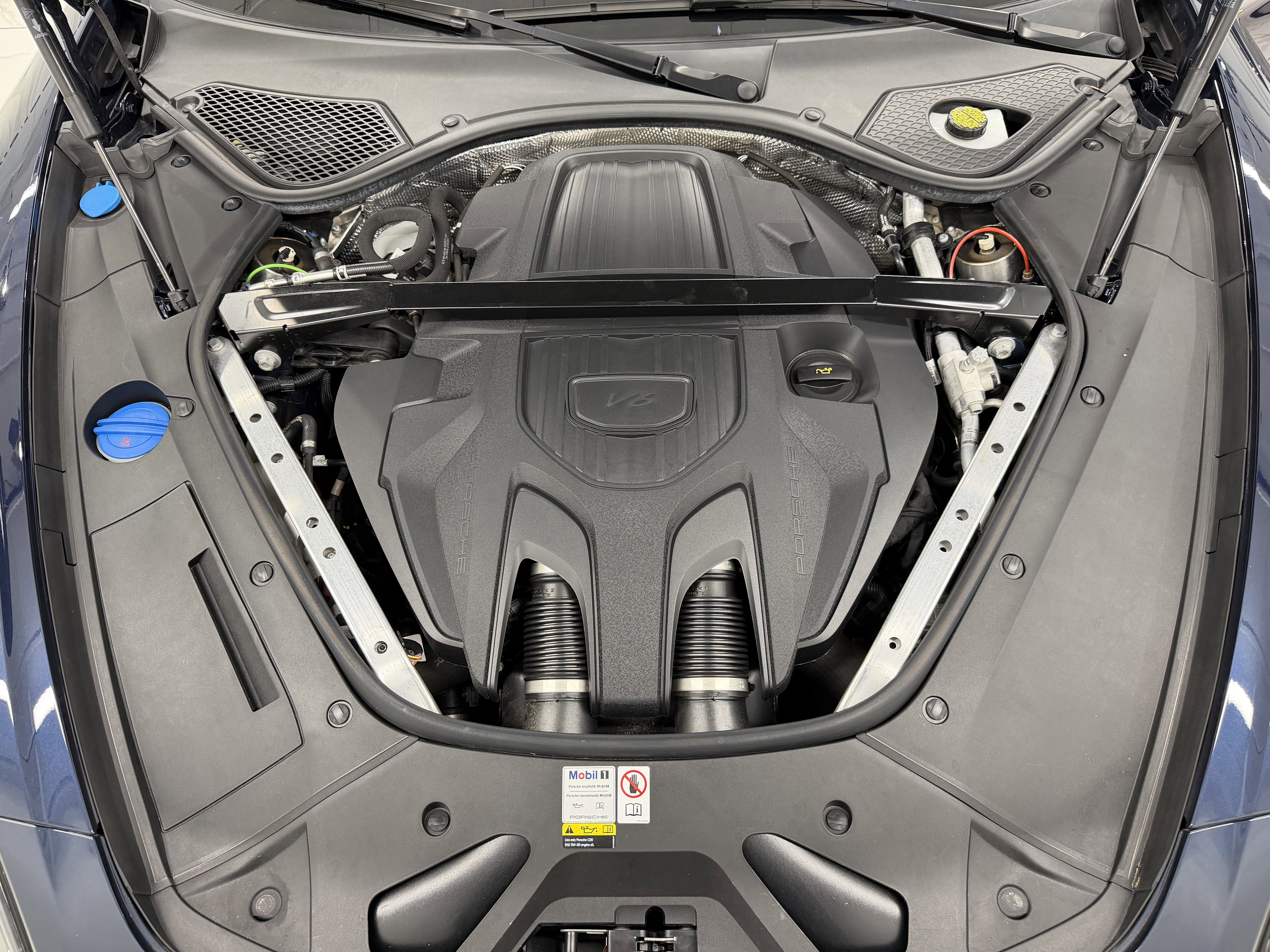 2023 Porsche Panamera 4 E-Hybrid