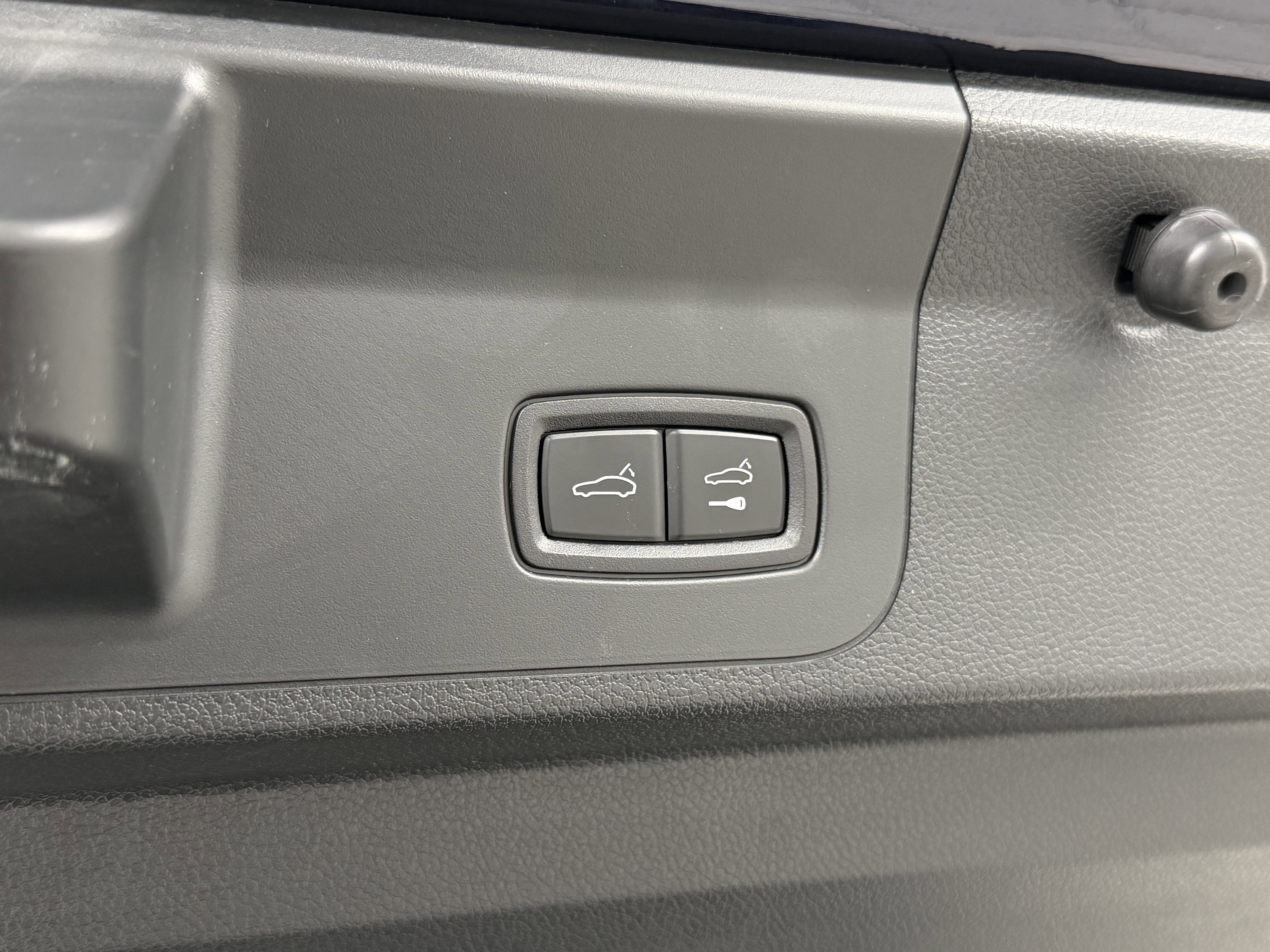 2023 Porsche Panamera 4 E-Hybrid