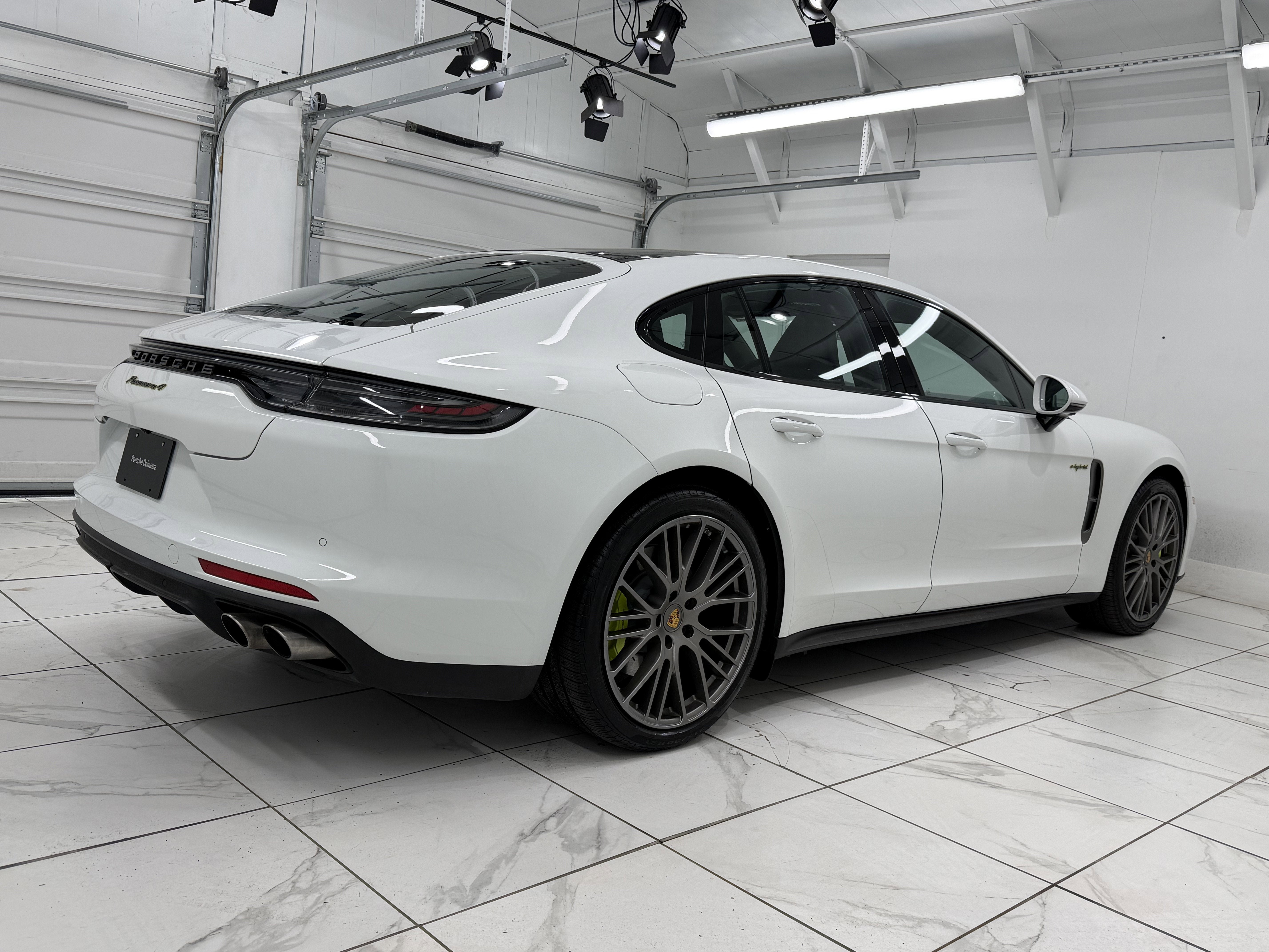 2023 Porsche Panamera 4 E-Hybrid Platinum Edition