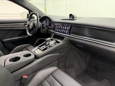 2023 Porsche Panamera 4 E-Hybrid Platinum Edition