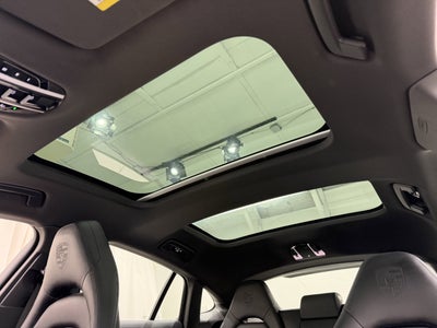 2023 Porsche Panamera 4 E-Hybrid Platinum Edition