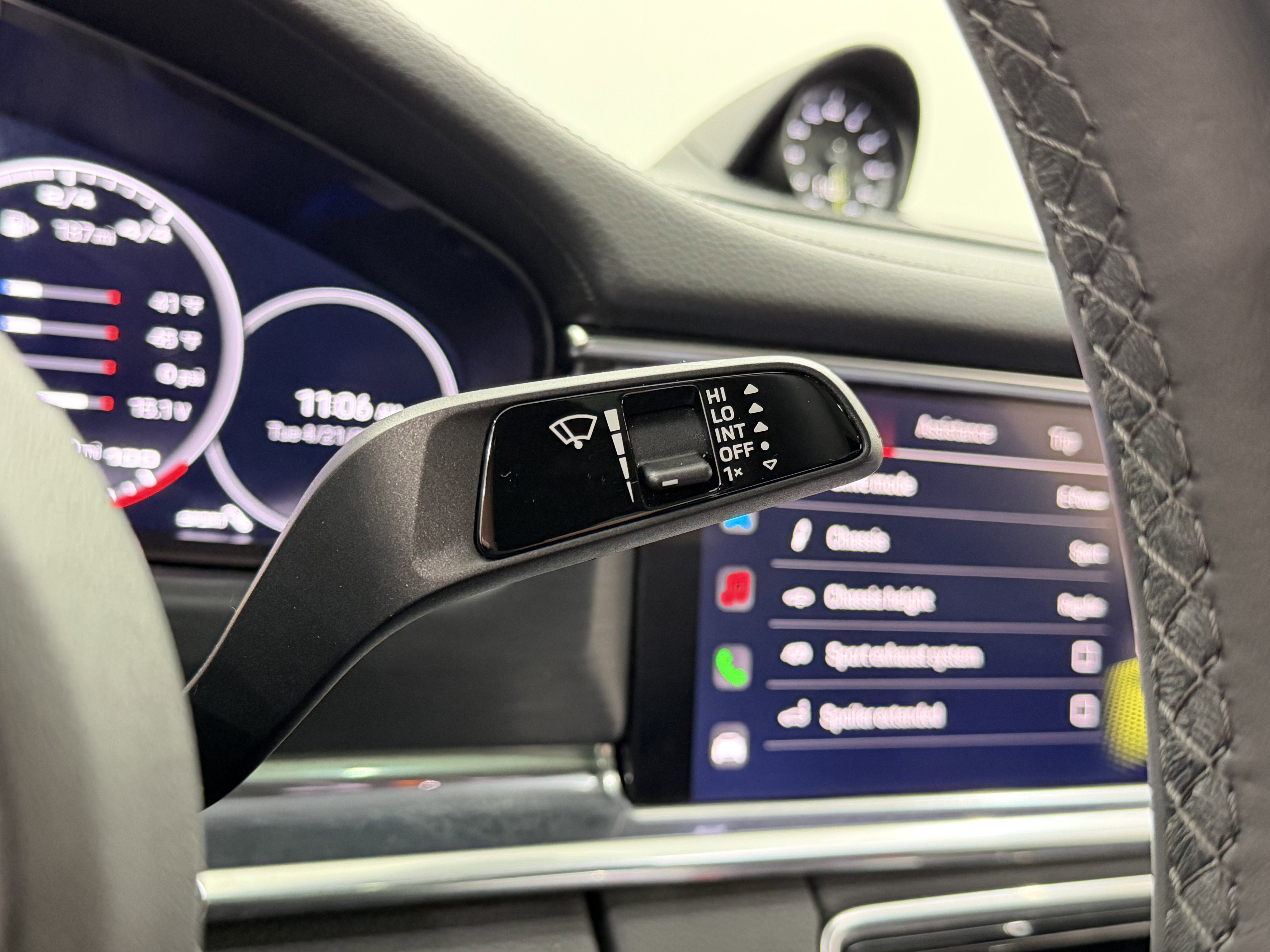 2023 Porsche Panamera 4 E-Hybrid Platinum Edition