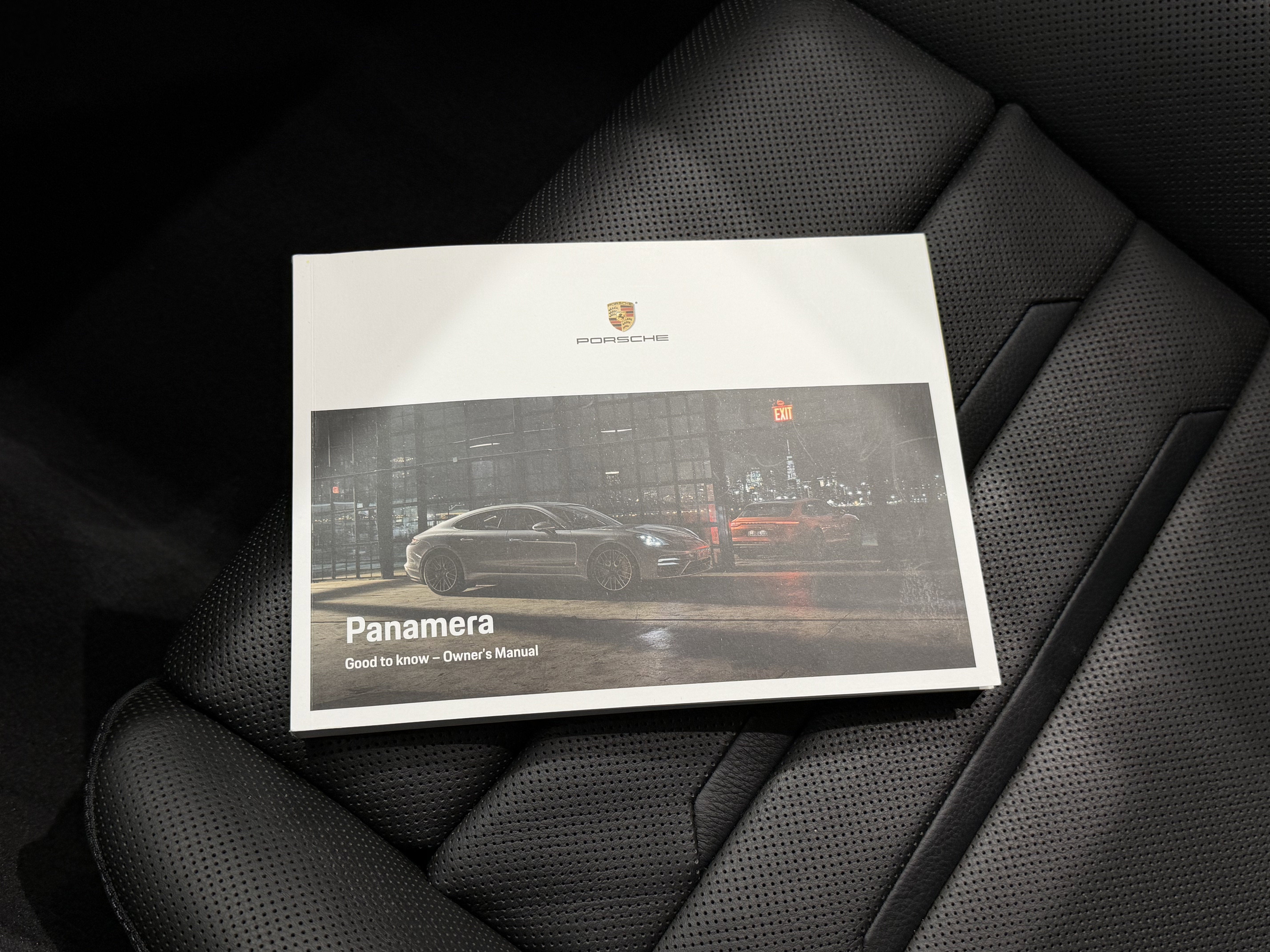 2023 Porsche Panamera 4 E-Hybrid Platinum Edition