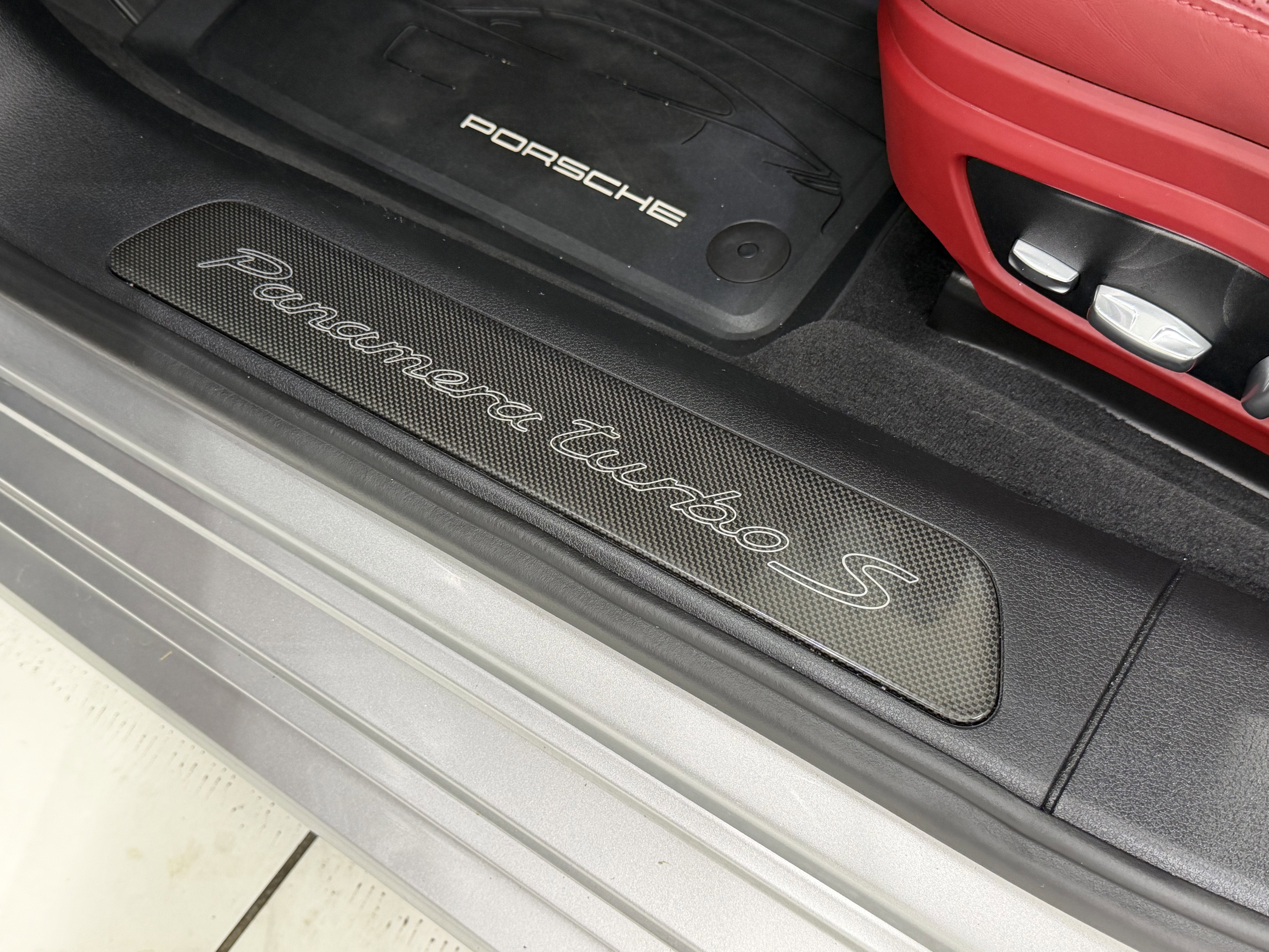 2019 Porsche Panamera Turbo S E-Hybrid