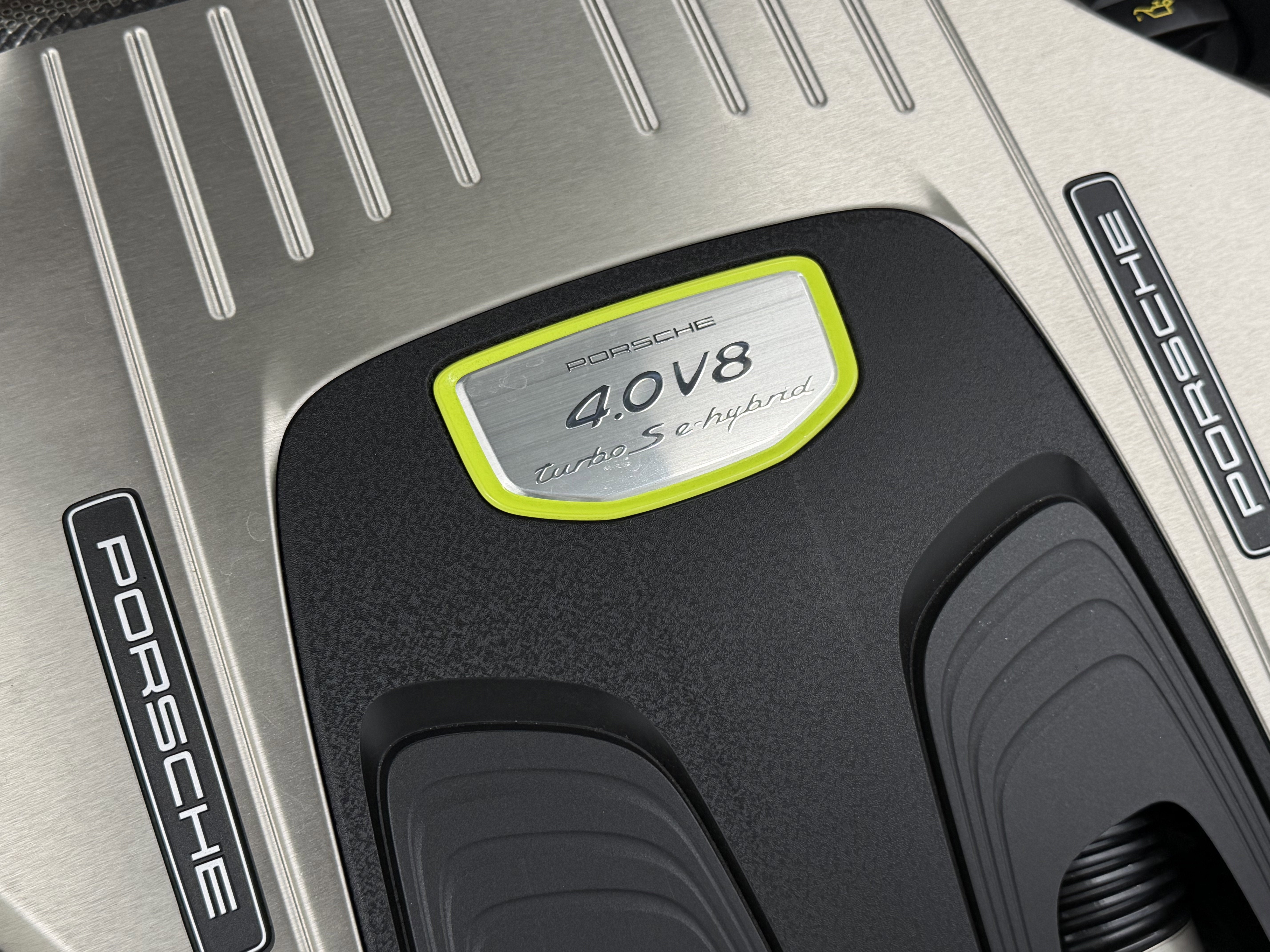 2019 Porsche Panamera Turbo S E-Hybrid