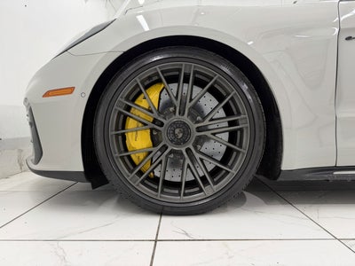 2025 Porsche Panamera Turbo S E-Hybrid