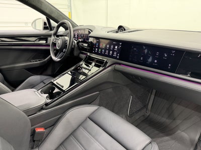 2025 Porsche Panamera Turbo S E-Hybrid