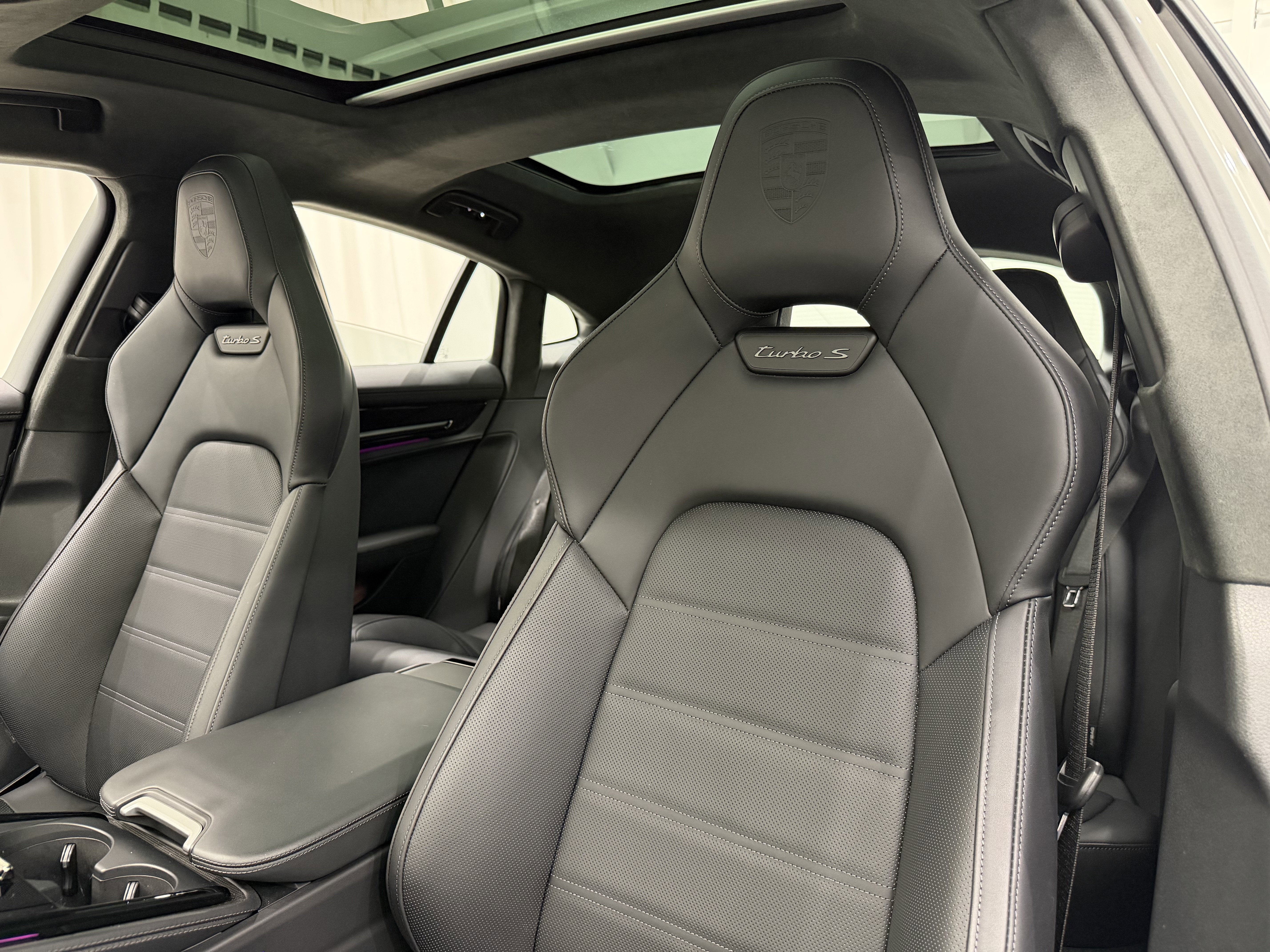 2025 Porsche Panamera Turbo S E-Hybrid