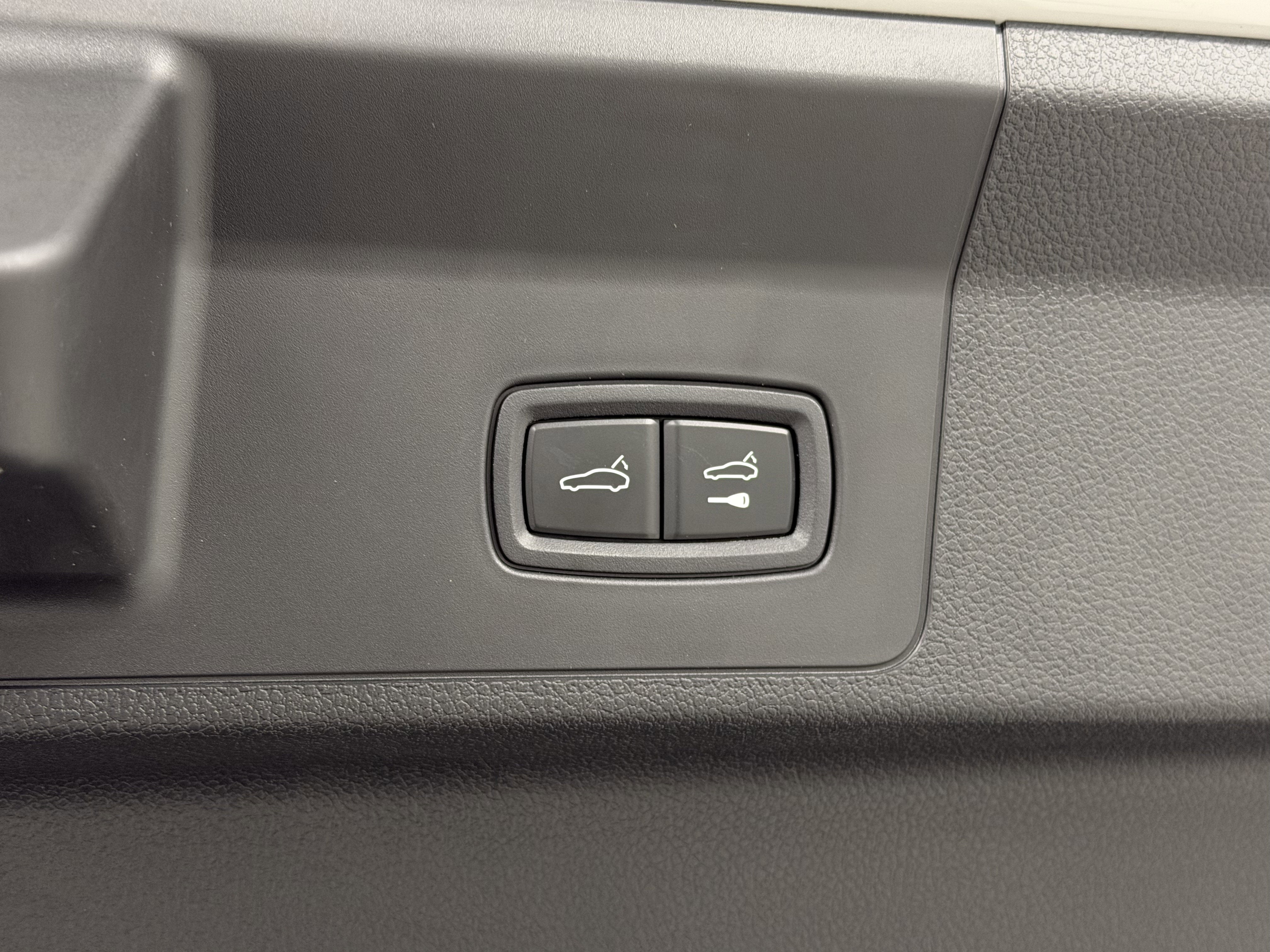 2025 Porsche Panamera Turbo S E-Hybrid