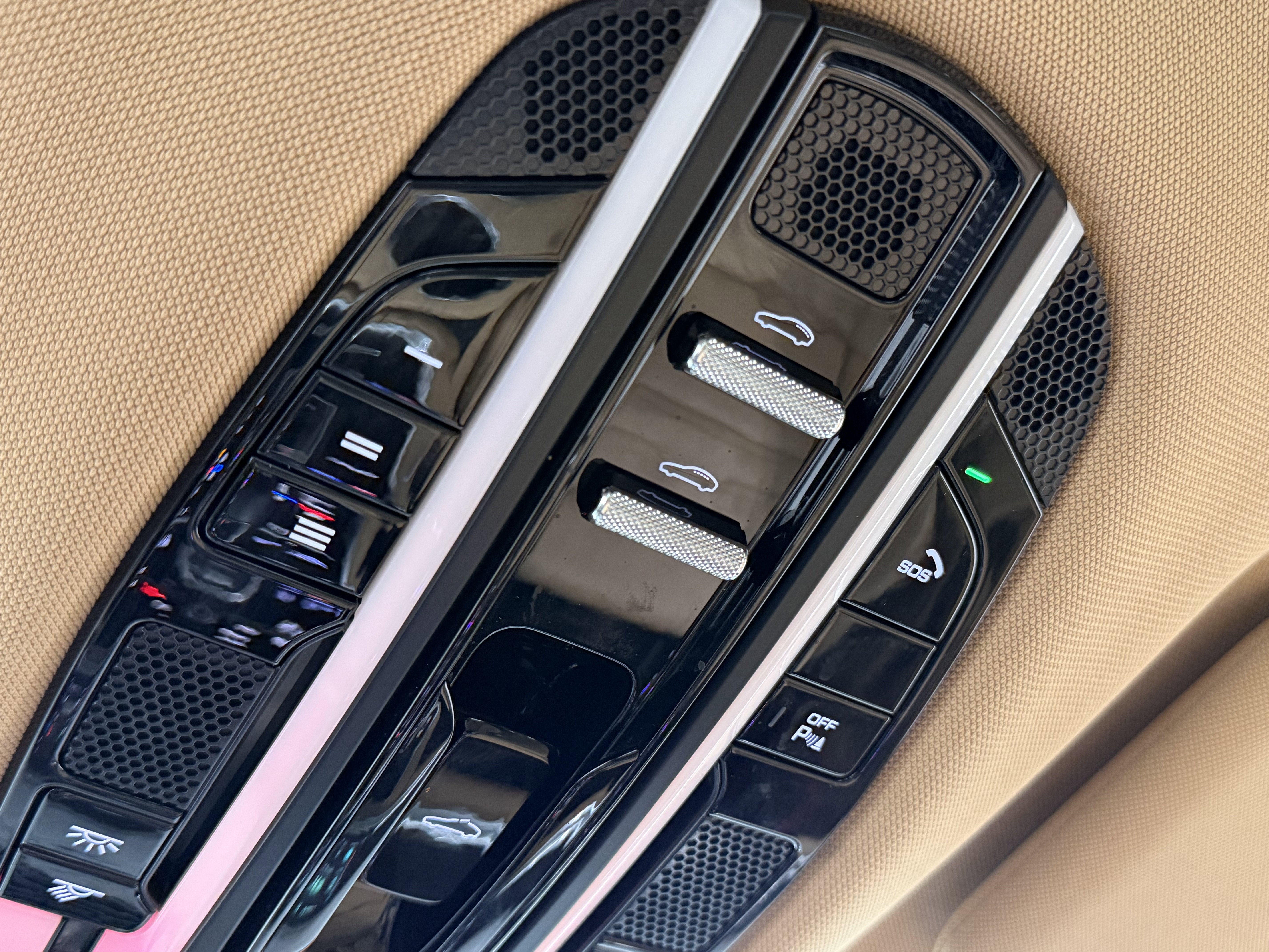 2023 Porsche Panamera 4 Platinum Edition