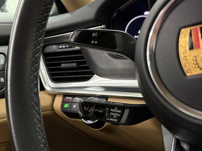 2023 Porsche Panamera 4 Platinum Edition