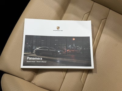 2023 Porsche Panamera 4 Platinum Edition