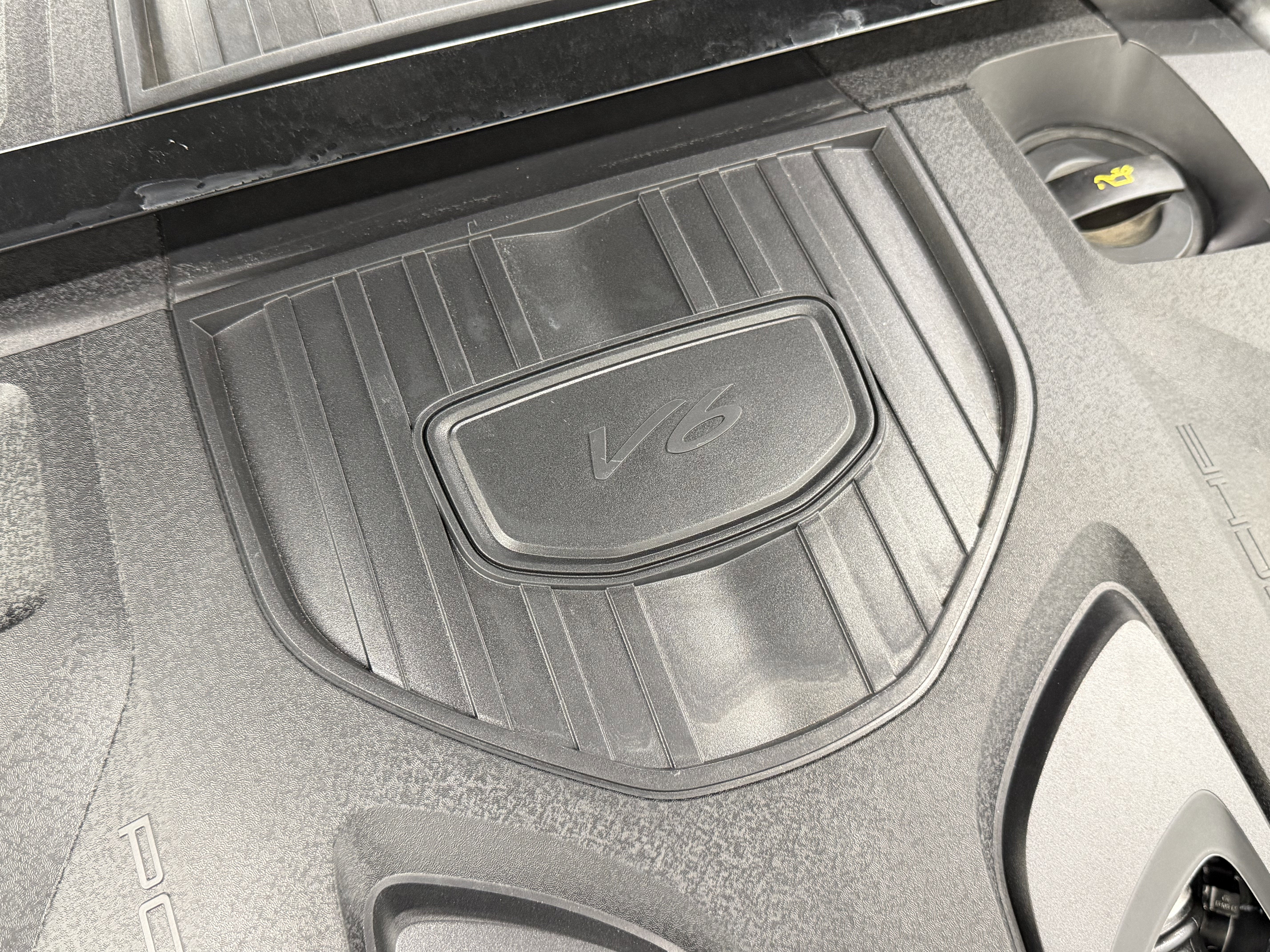 2023 Porsche Panamera 4 Platinum Edition