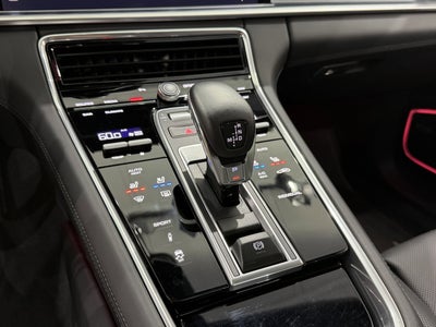 2023 Porsche Panamera 4 Platinum Edition