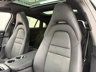 2023 Porsche Panamera 4 Platinum Edition