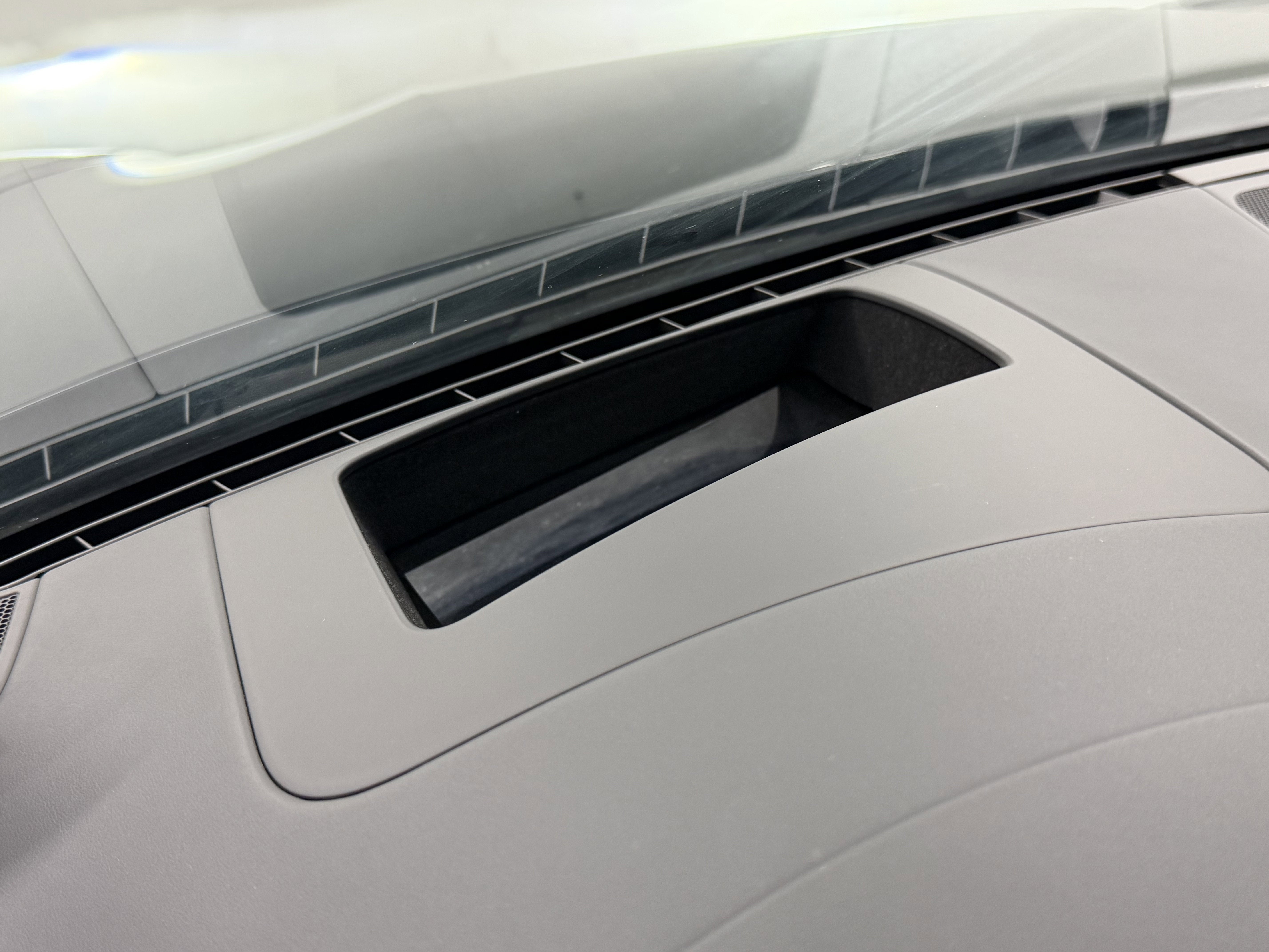 2023 Porsche Panamera 4 Platinum Edition