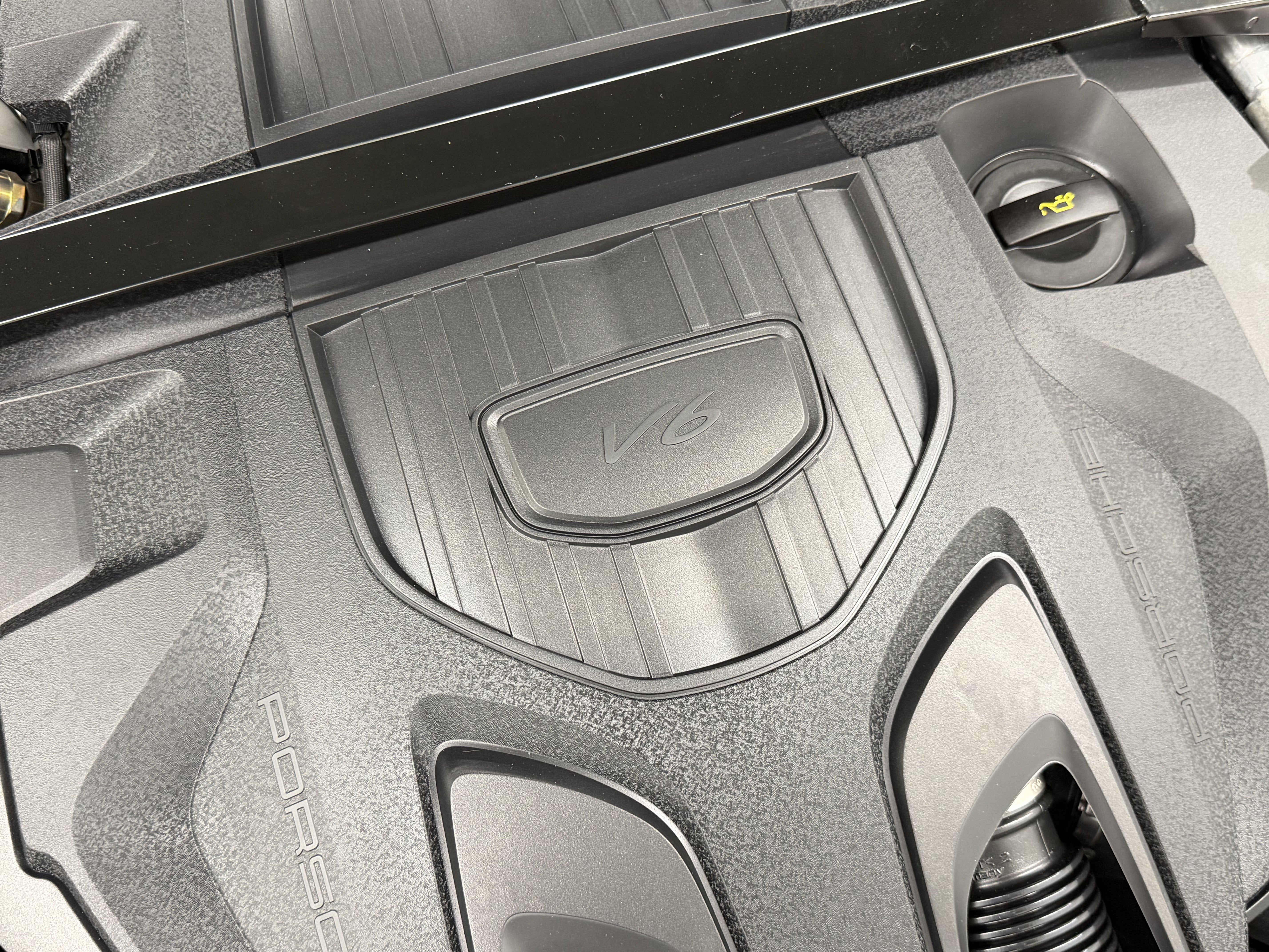 2023 Porsche Panamera 4 Platinum Edition