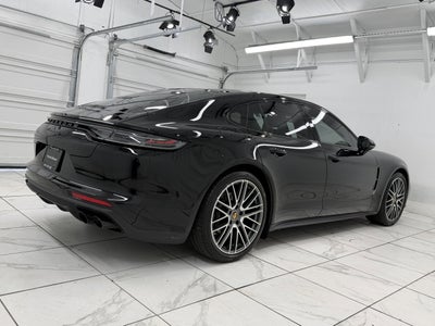 2022 Porsche Panamera 4 Platinum Edition