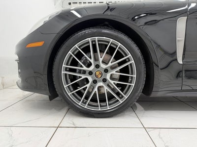 2022 Porsche Panamera 4 Platinum Edition