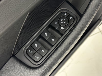 2022 Porsche Panamera 4 Platinum Edition