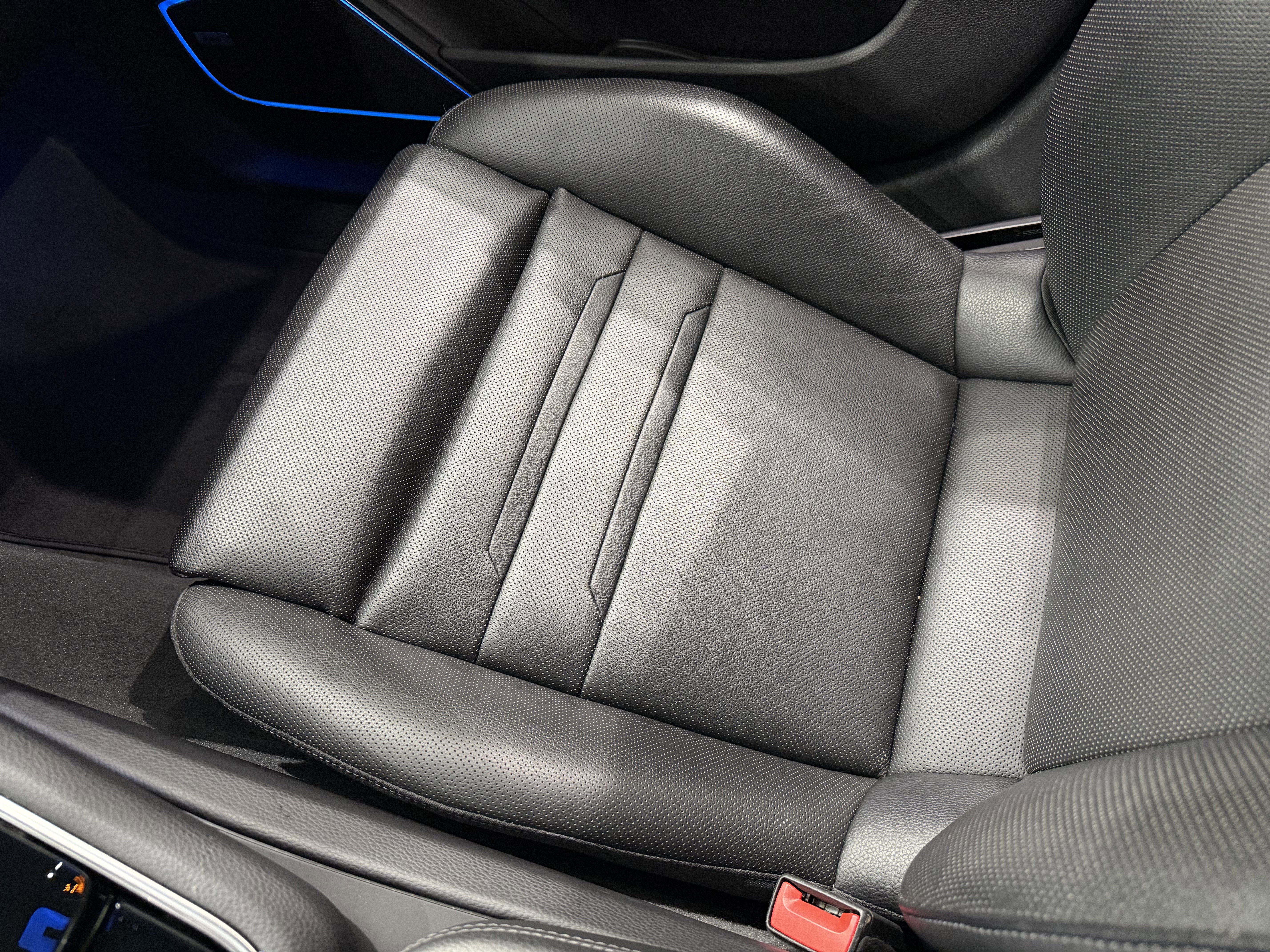 2022 Porsche Panamera 4 Platinum Edition