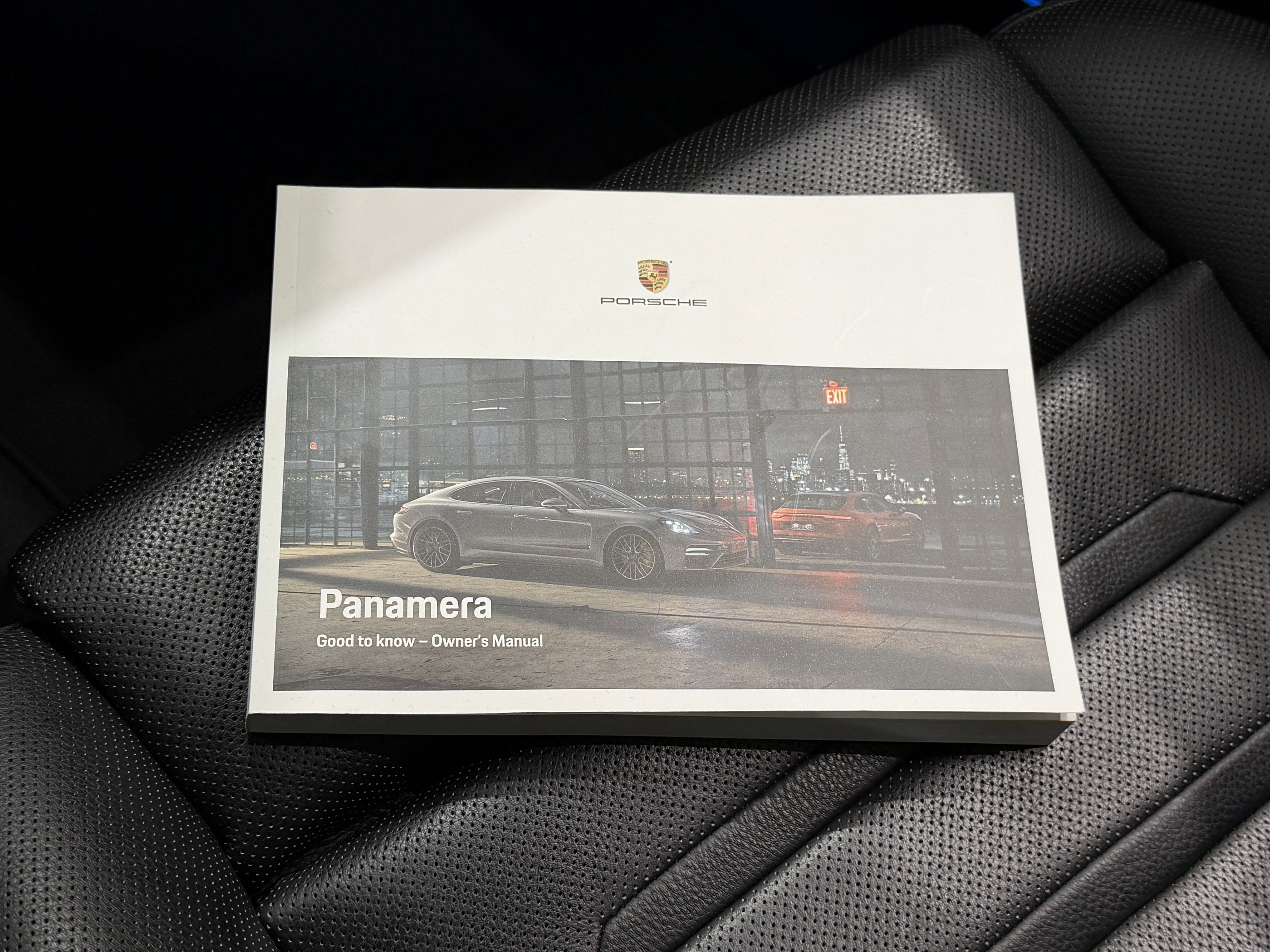 2022 Porsche Panamera 4 Platinum Edition