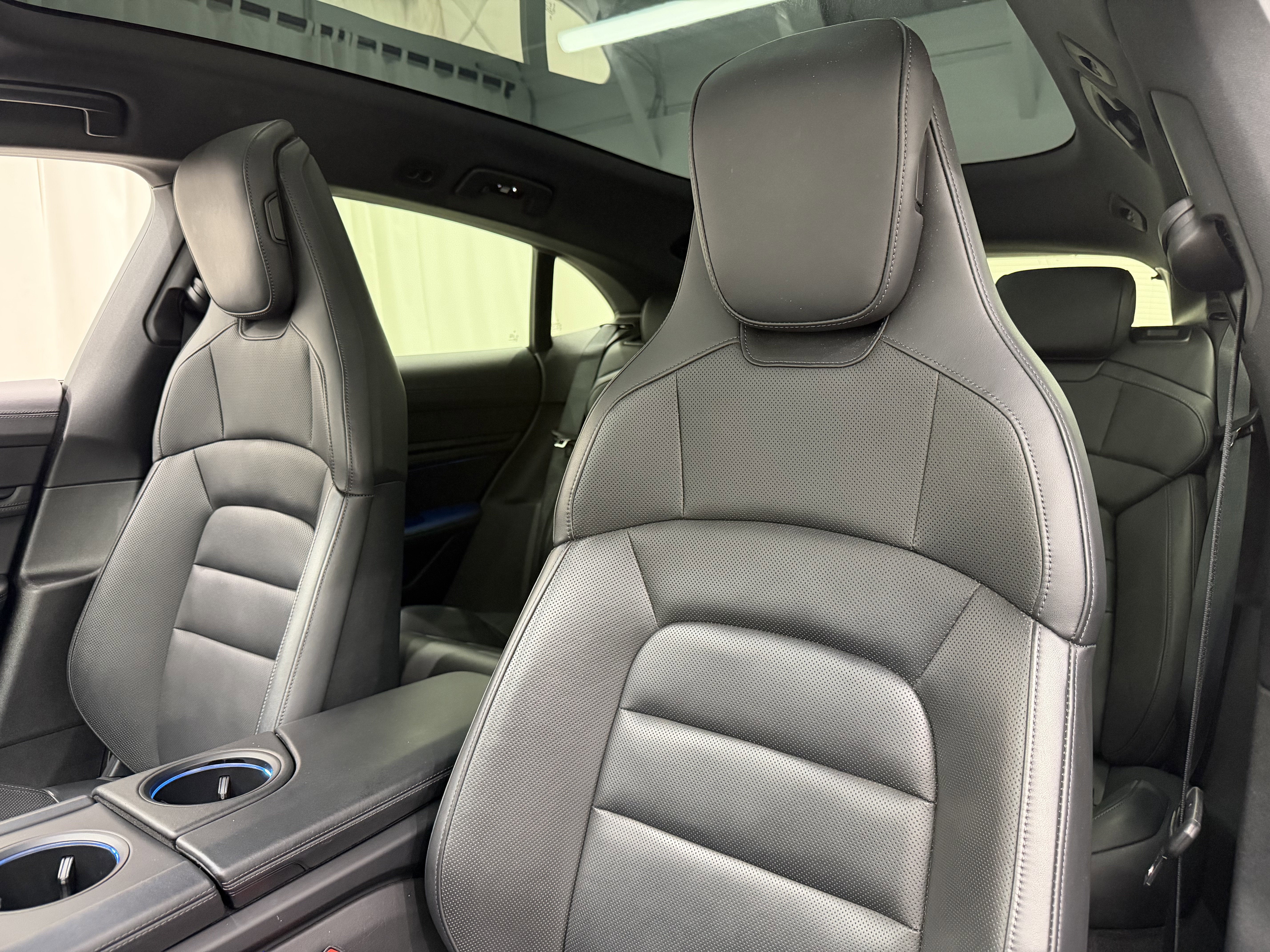 2022 Porsche Taycan 4