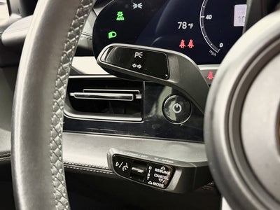 2022 Porsche Taycan 4