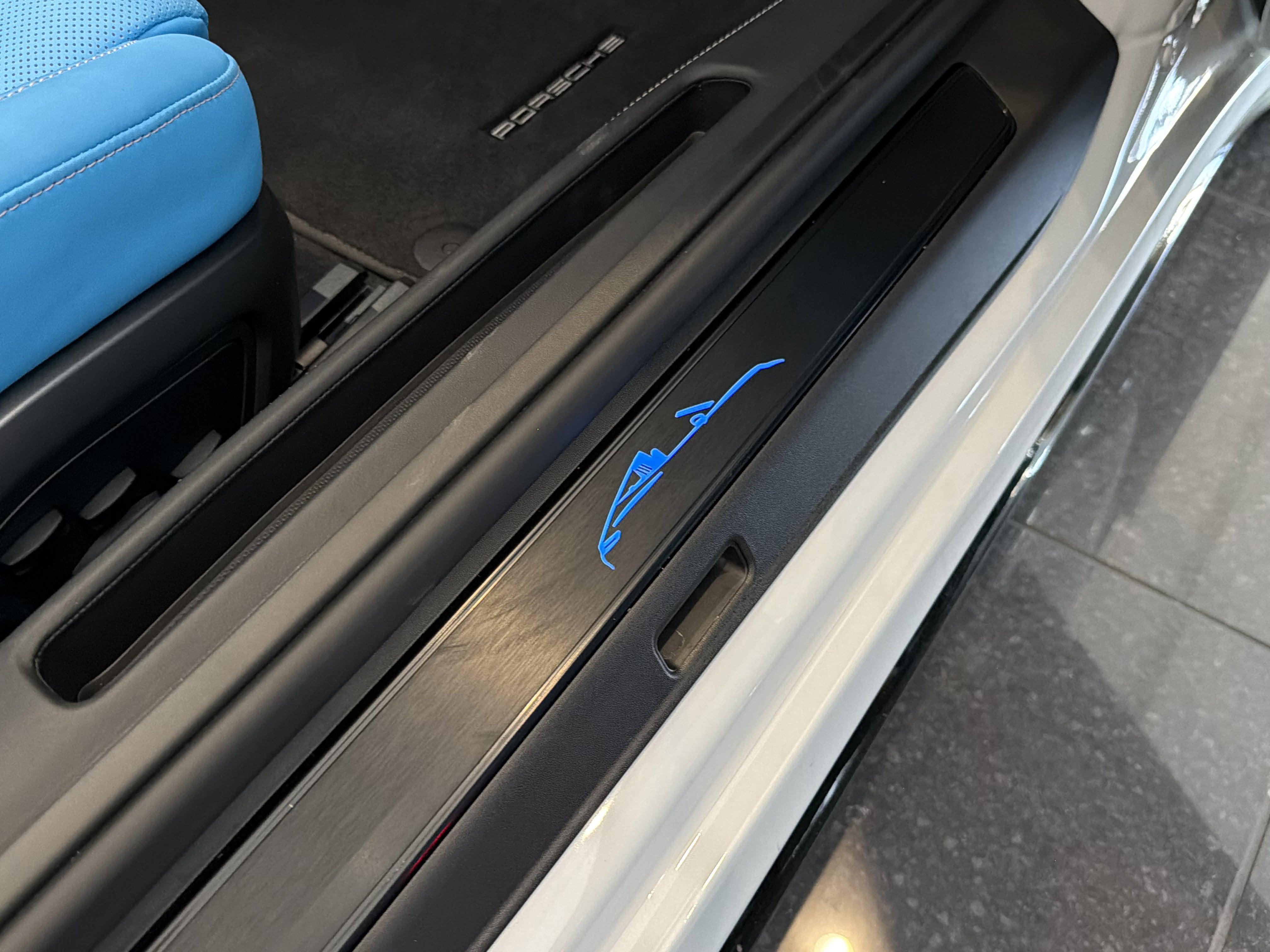 2024 Porsche 911 4 GTS