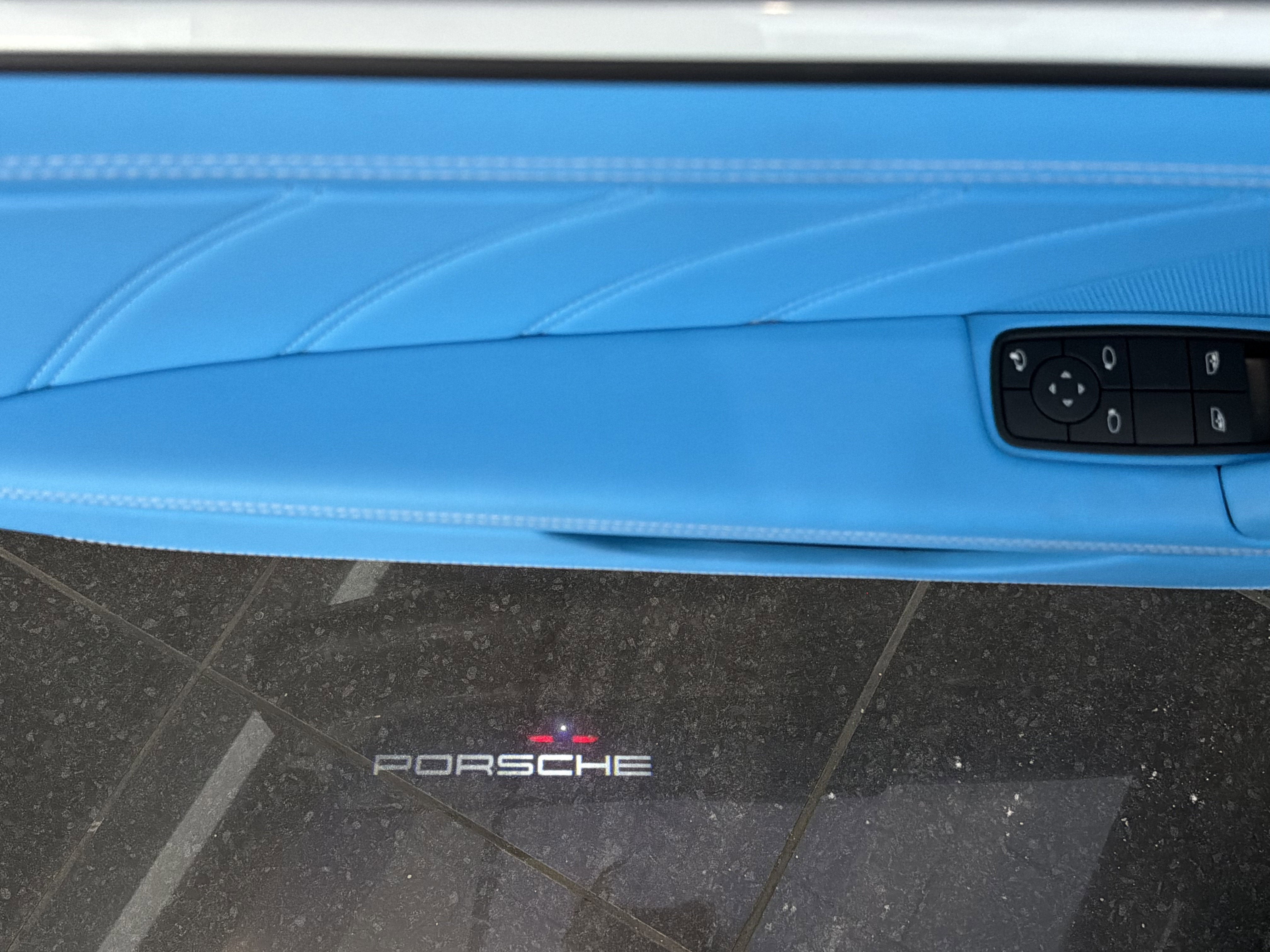 2024 Porsche 911 4 GTS