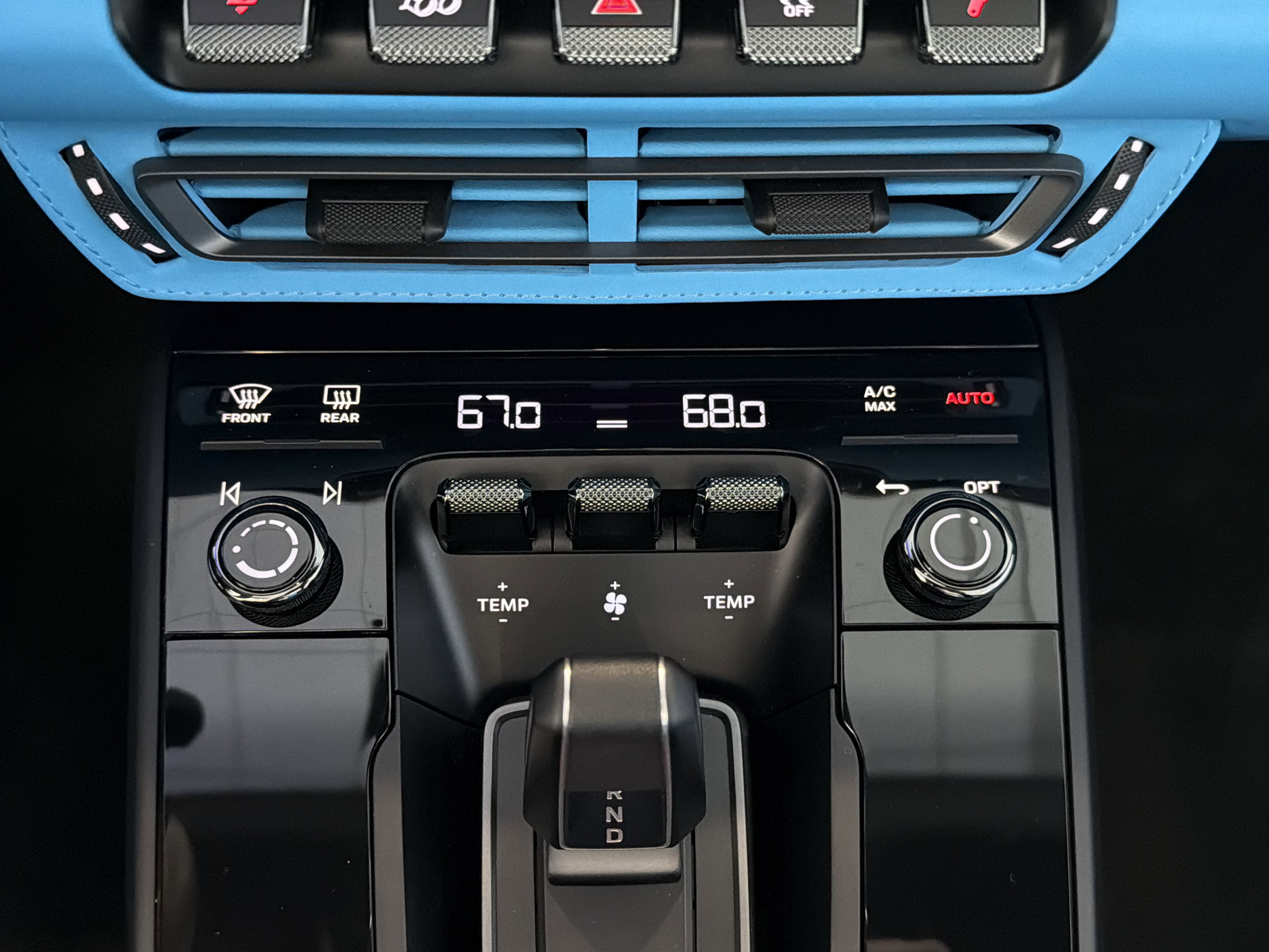 2024 Porsche 911 4 GTS