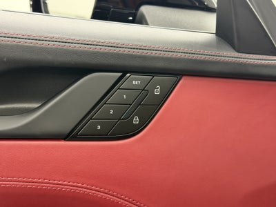 2025 Porsche 911 4 GTS