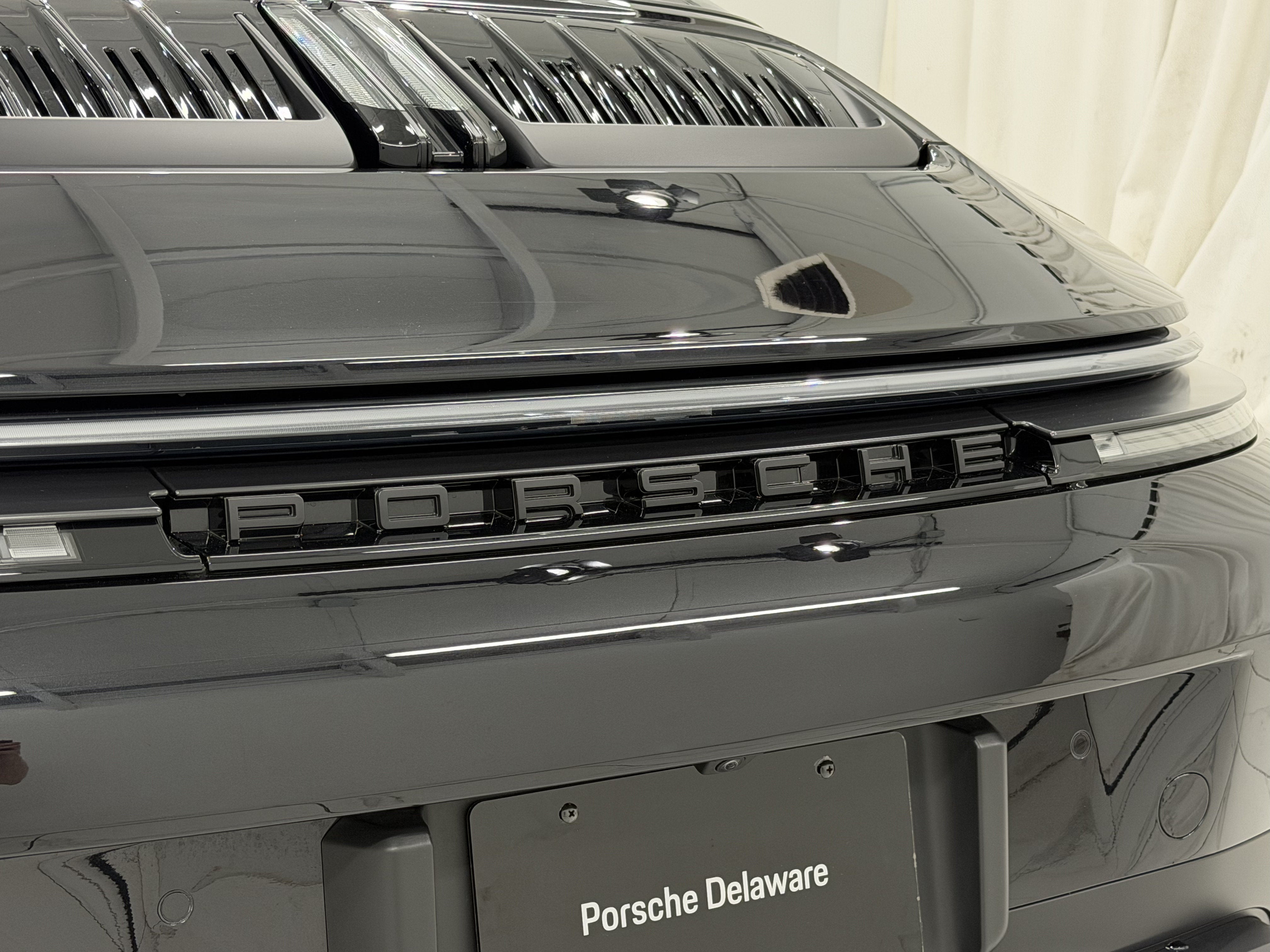 2025 Porsche 911 4 GTS