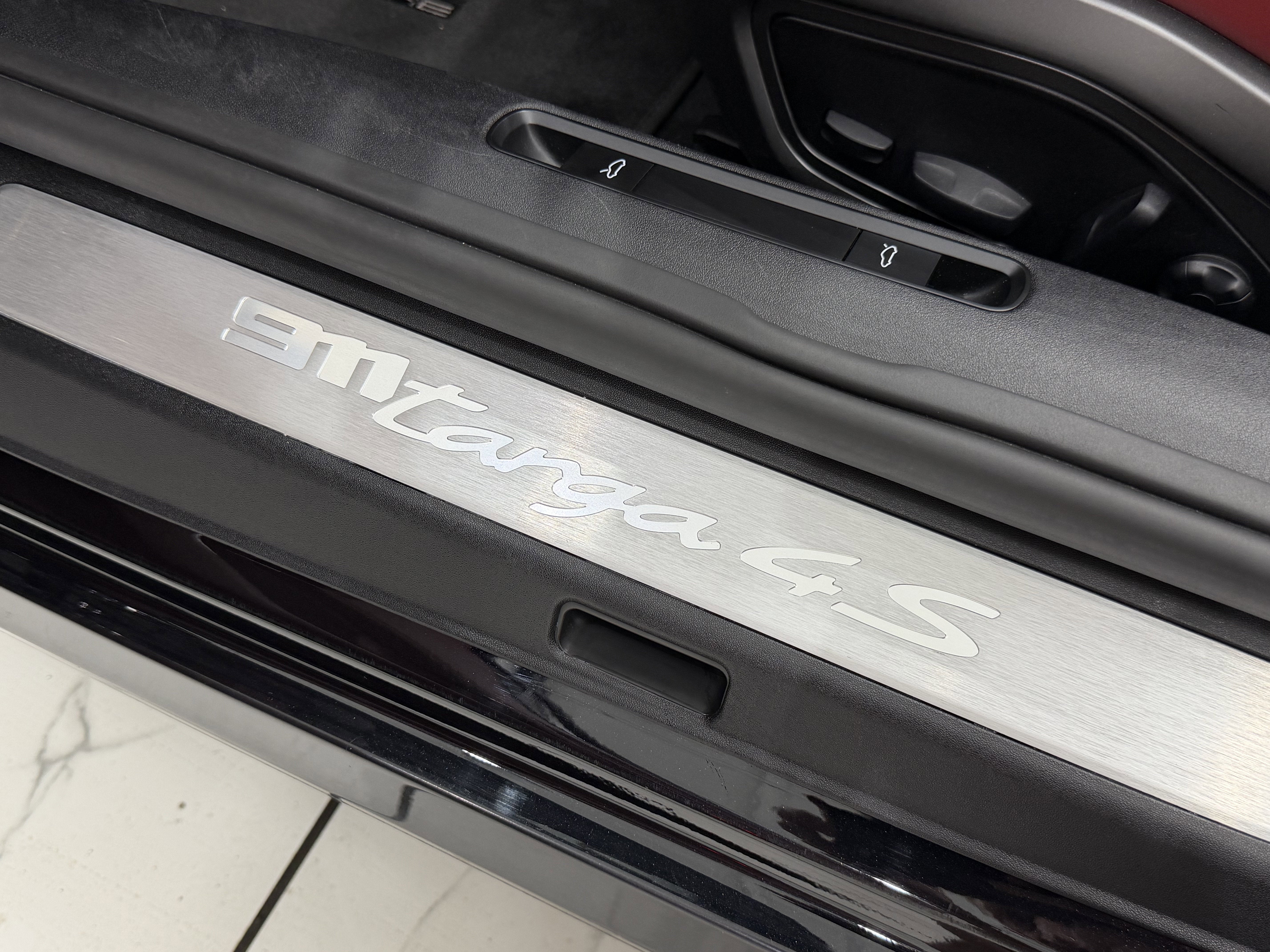 2023 Porsche 911 4S