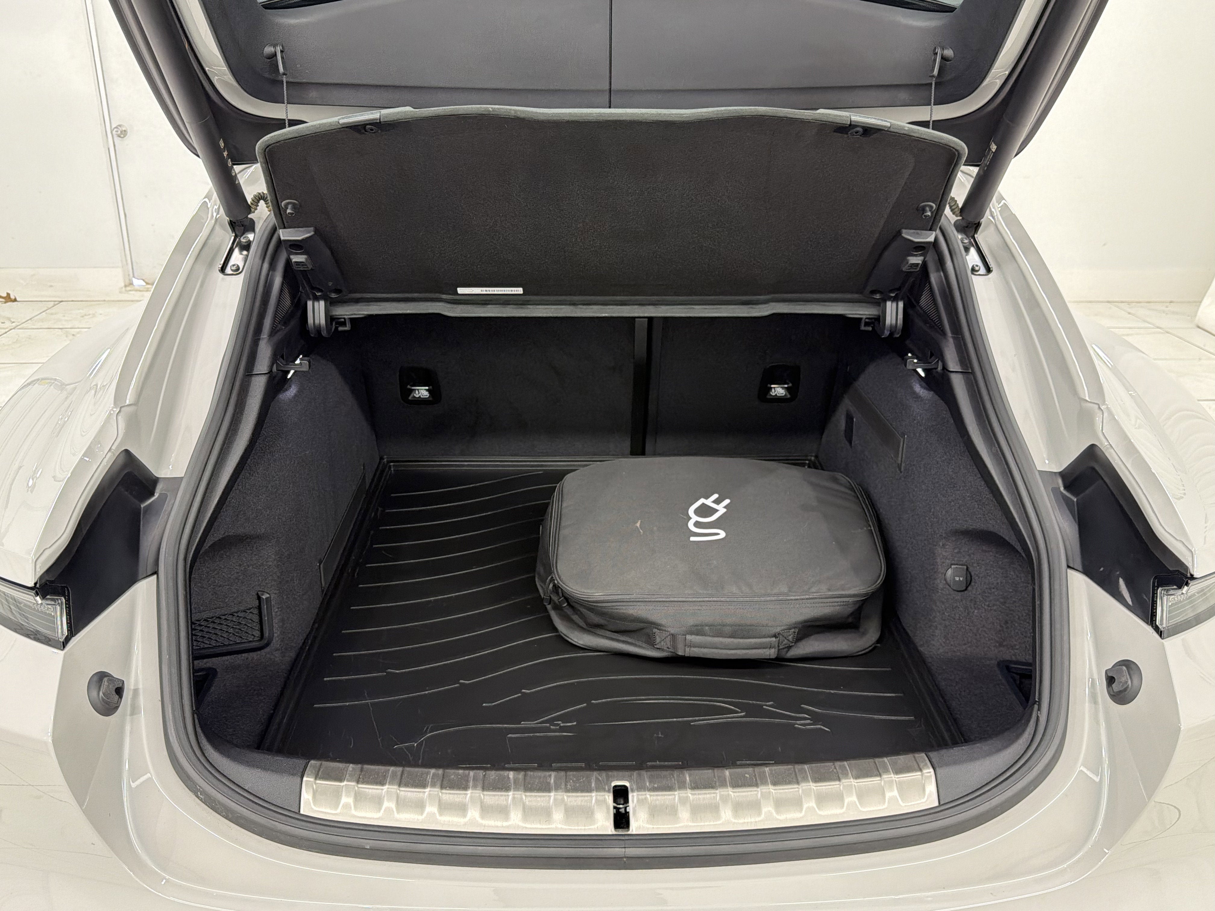 2023 Porsche Taycan Turbo S