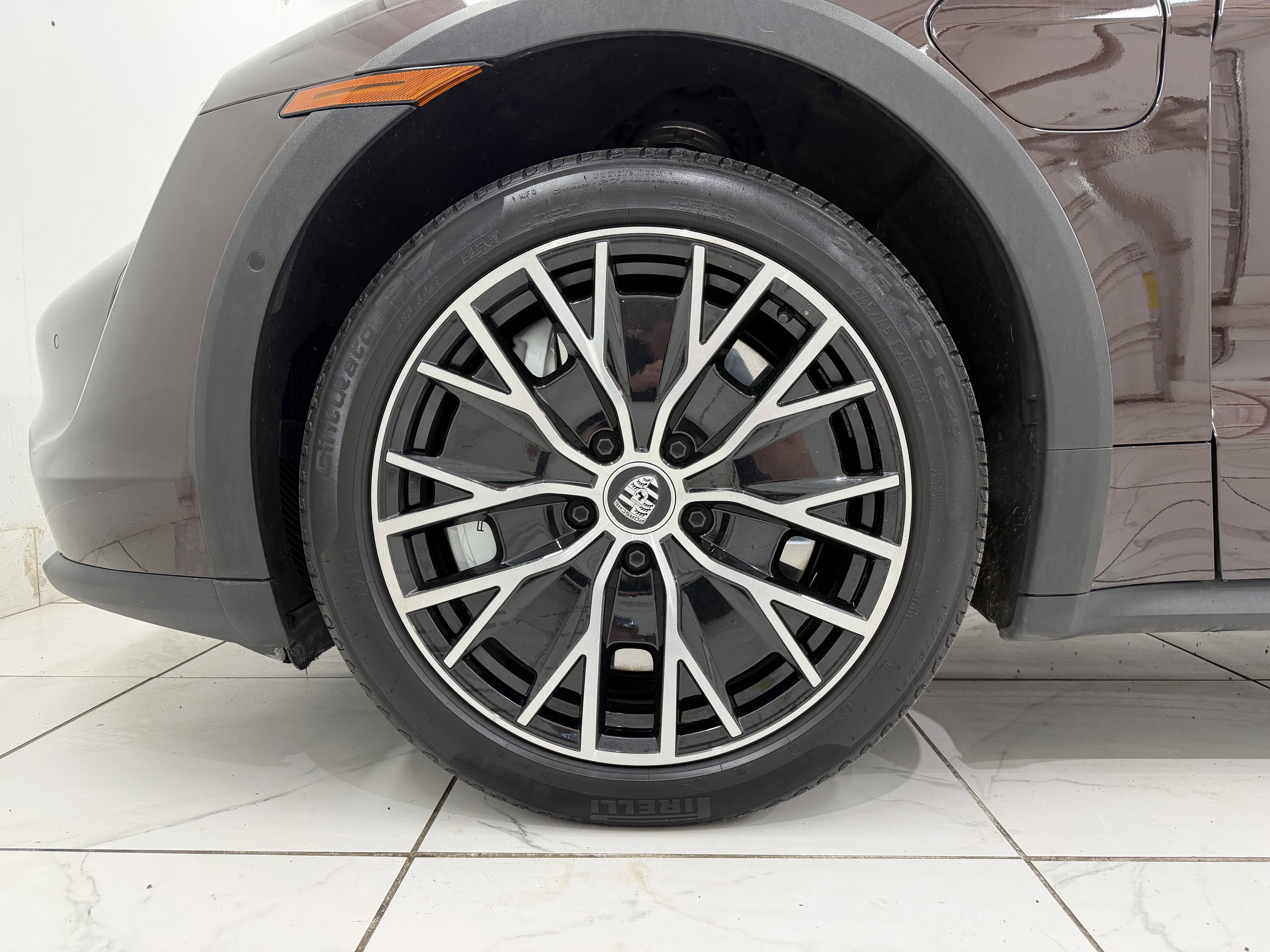 2023 Porsche Taycan Turbo